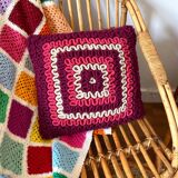 Coussin en crochet vintage