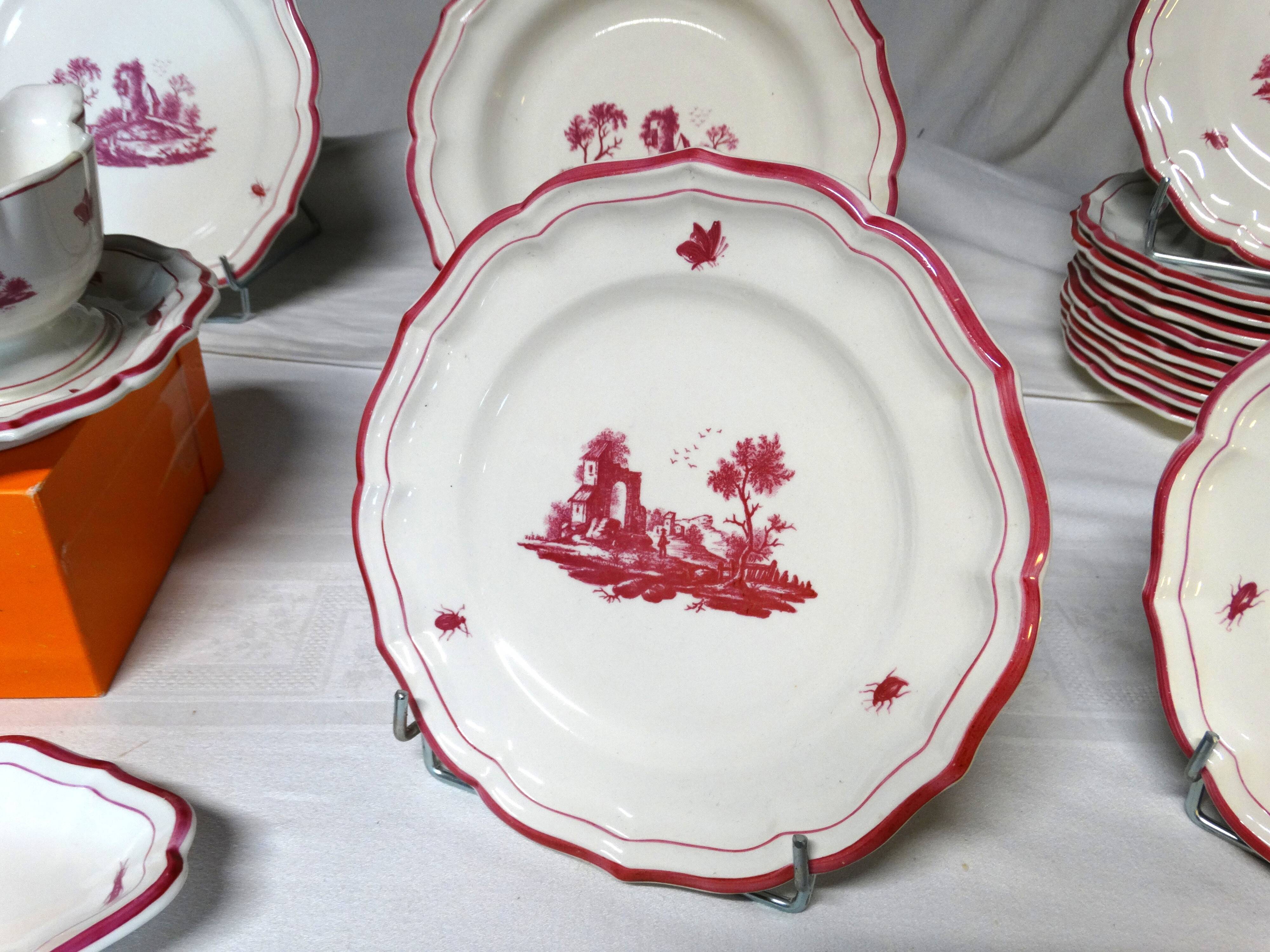 GIEN factory. Earthenware service called "landscapes". 29 pieces.