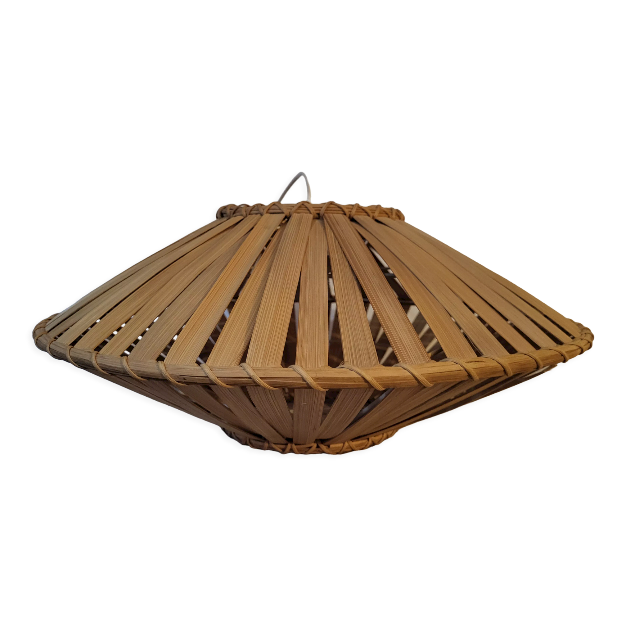 Suspension in bamboo leaves