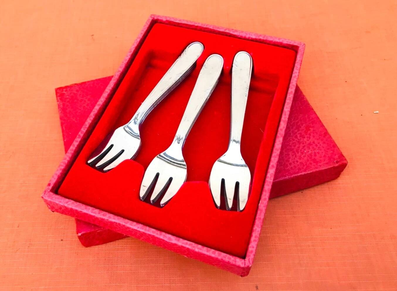 1970s 12 dessert forks Guy Degrenne