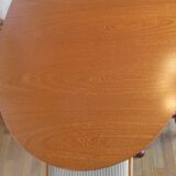 Baumann oval table