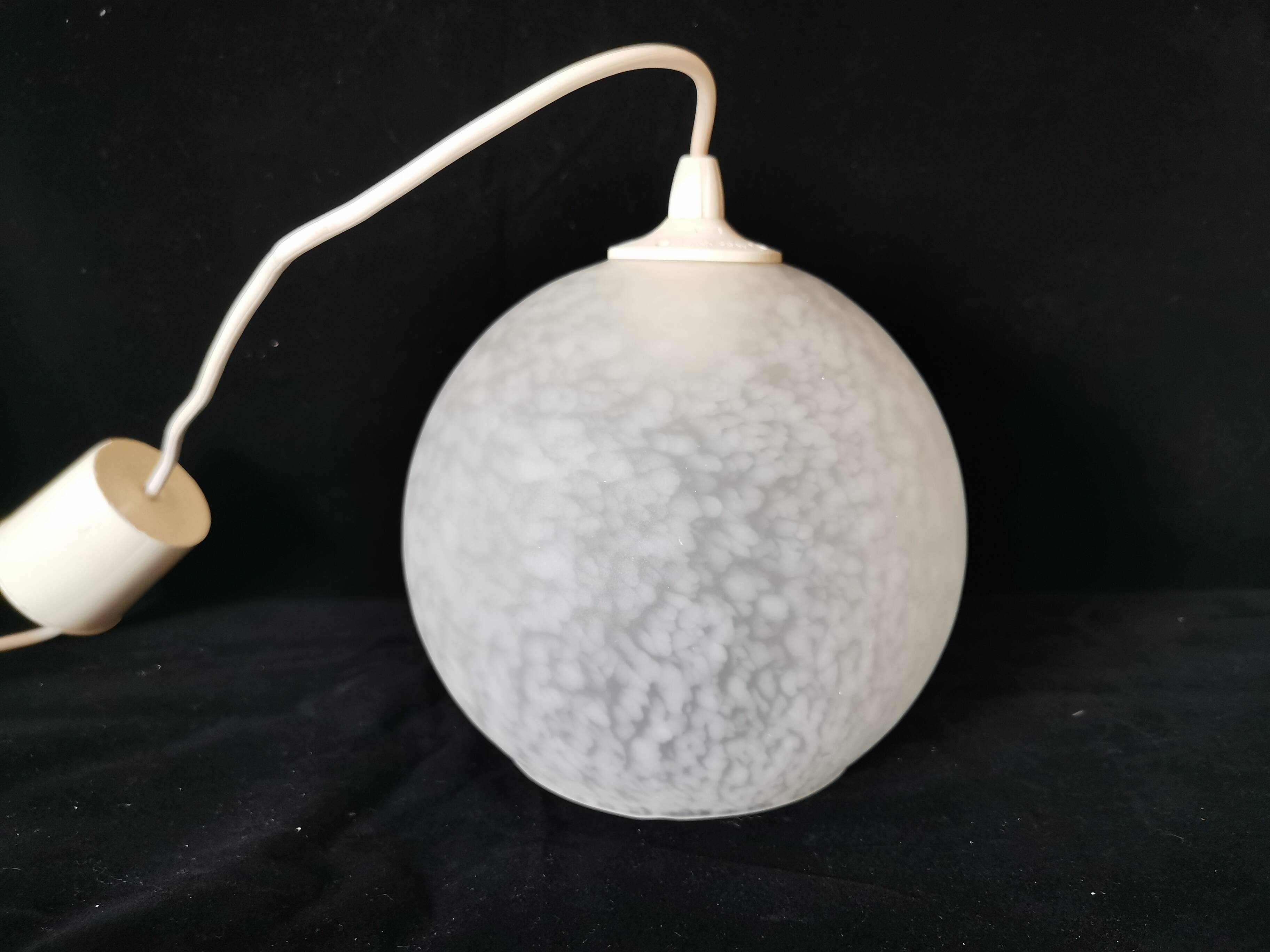 pendant lamp, lampshade, ball, art deco, opaque glass, Clichy glass