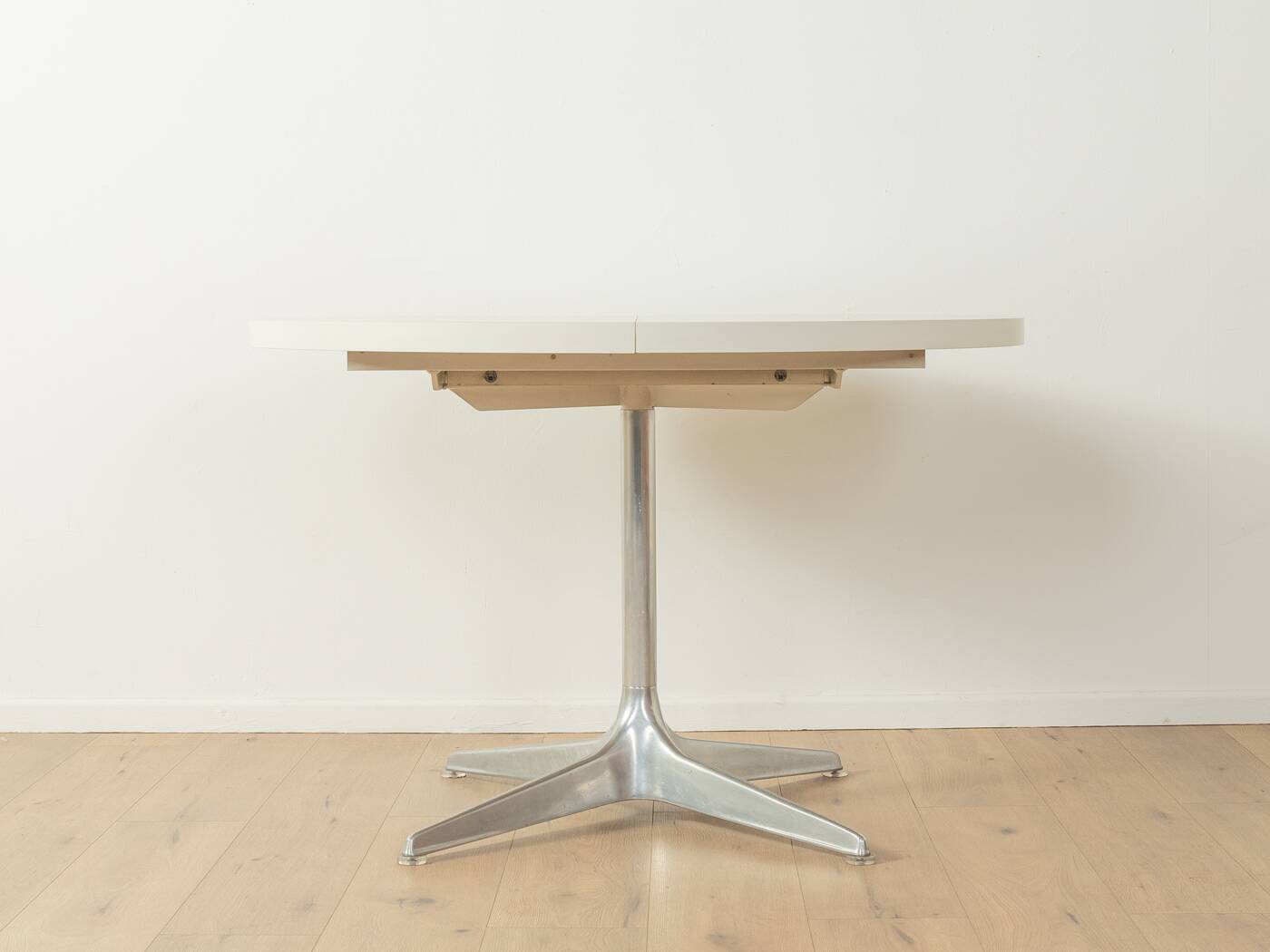 Butterfly dining table, Cor