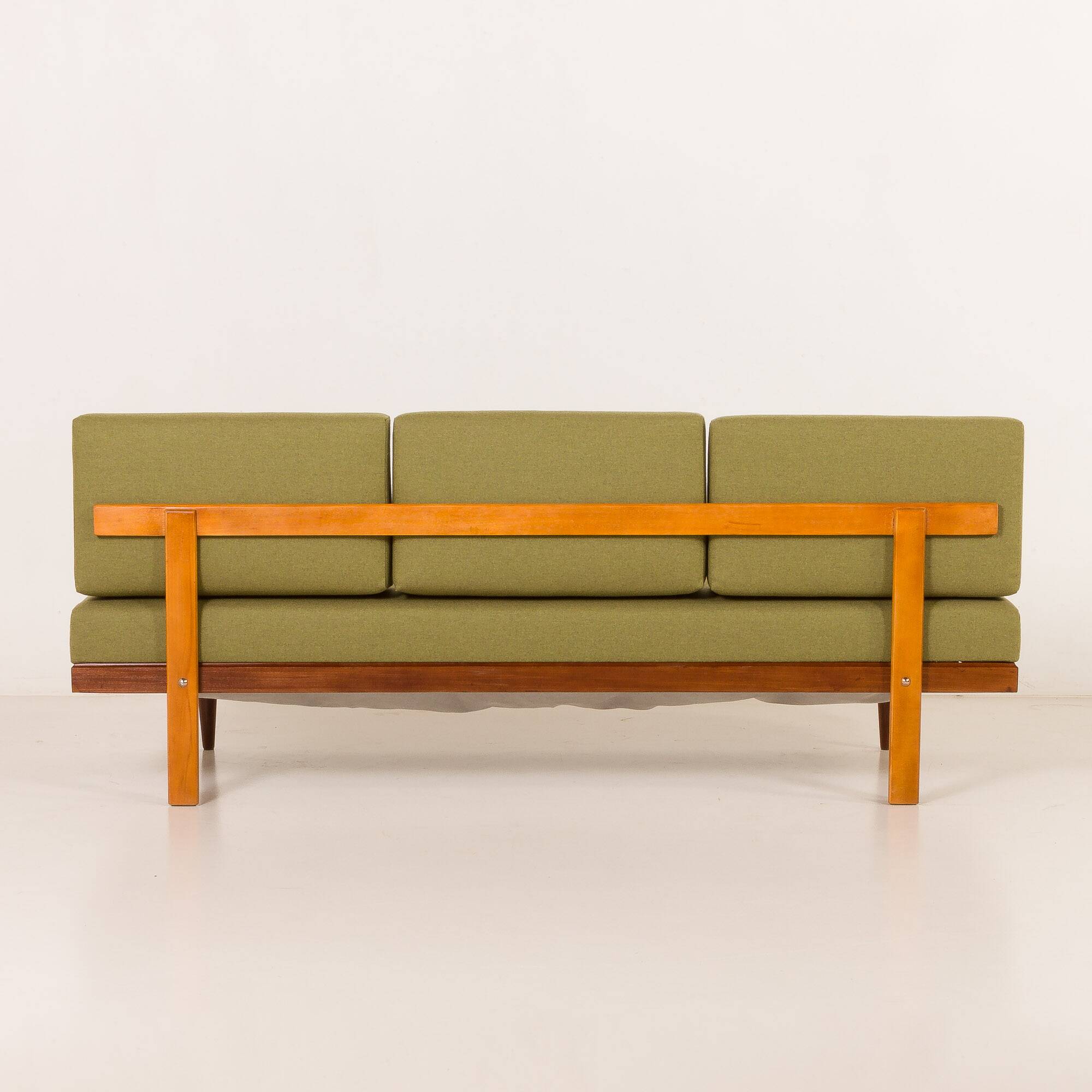 Svane daybed suit, set of 2 sofas and a side table by Igmar Relling, Norway