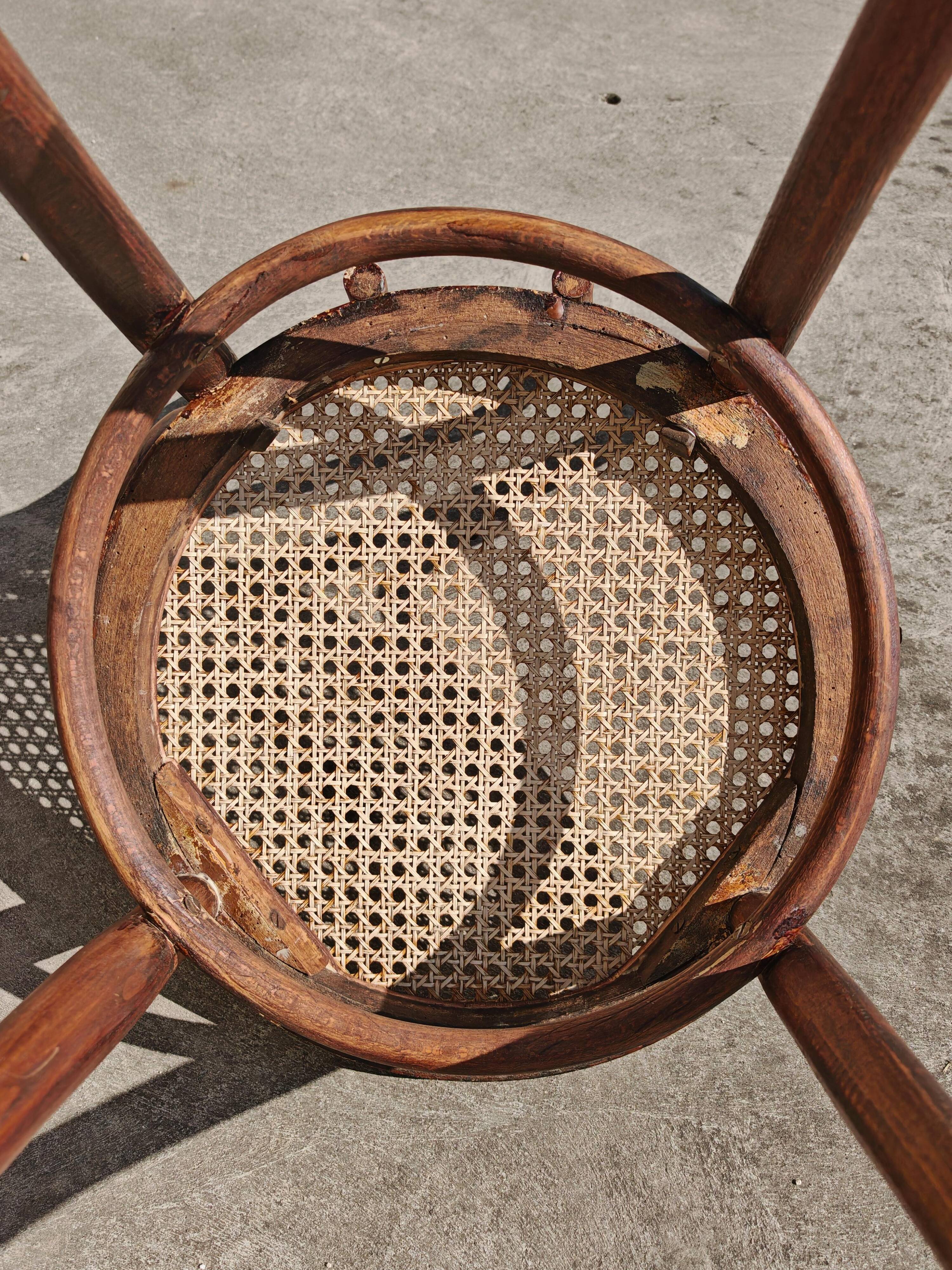 Chaise Bistro Antique J.J. Kohn, années 1920