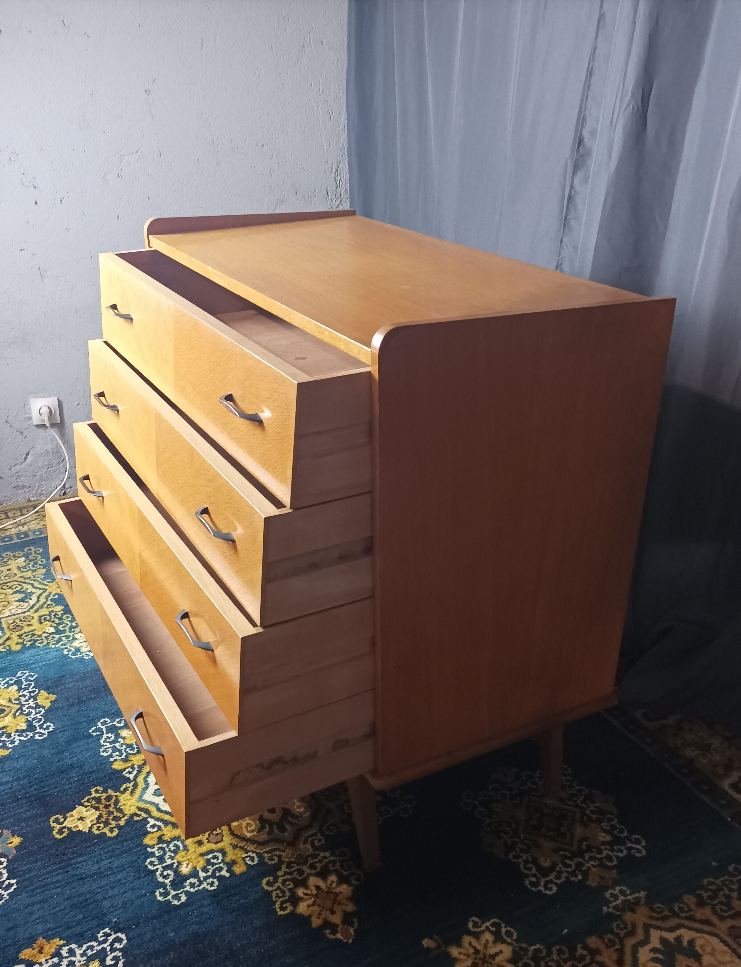 Vintage oak chest of drawers 4 drawers