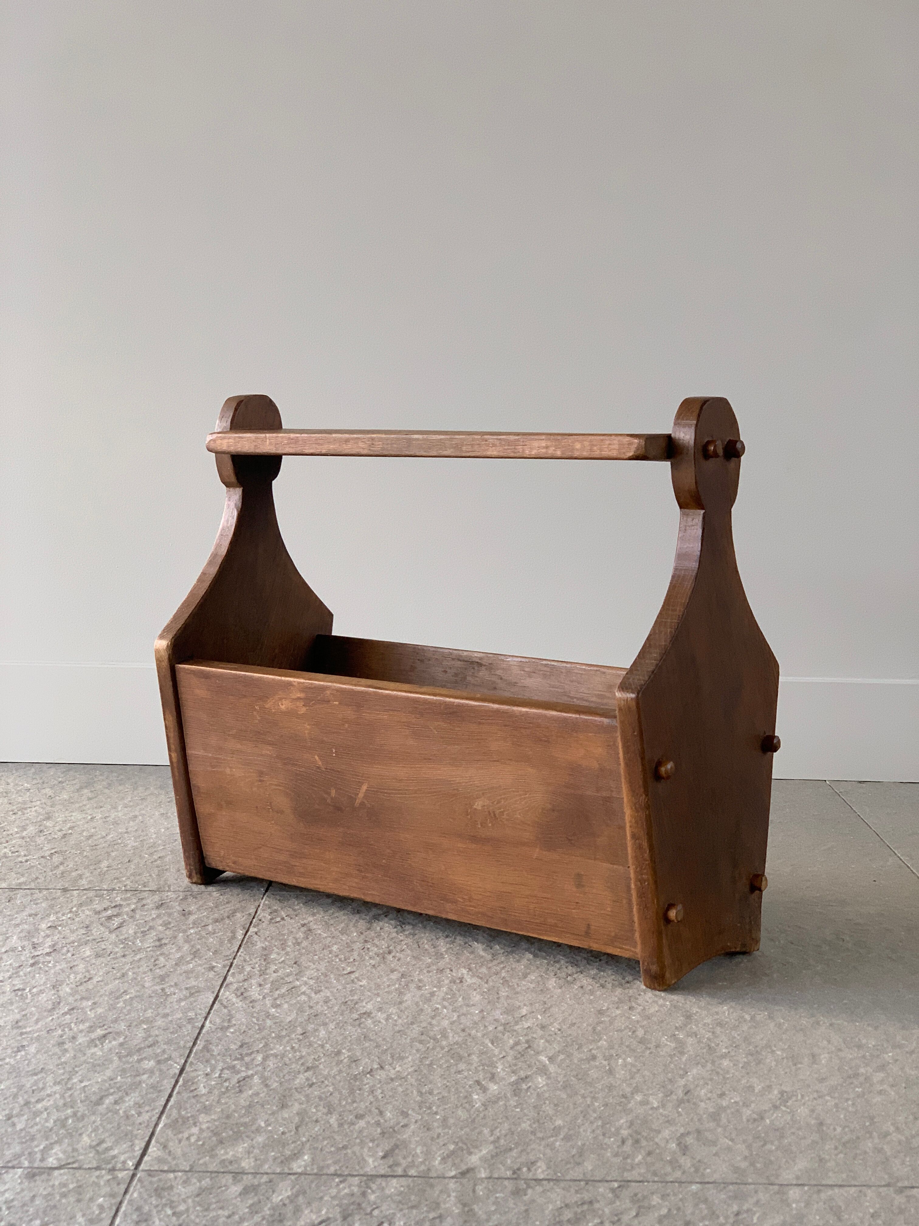 Wooden magazine rack