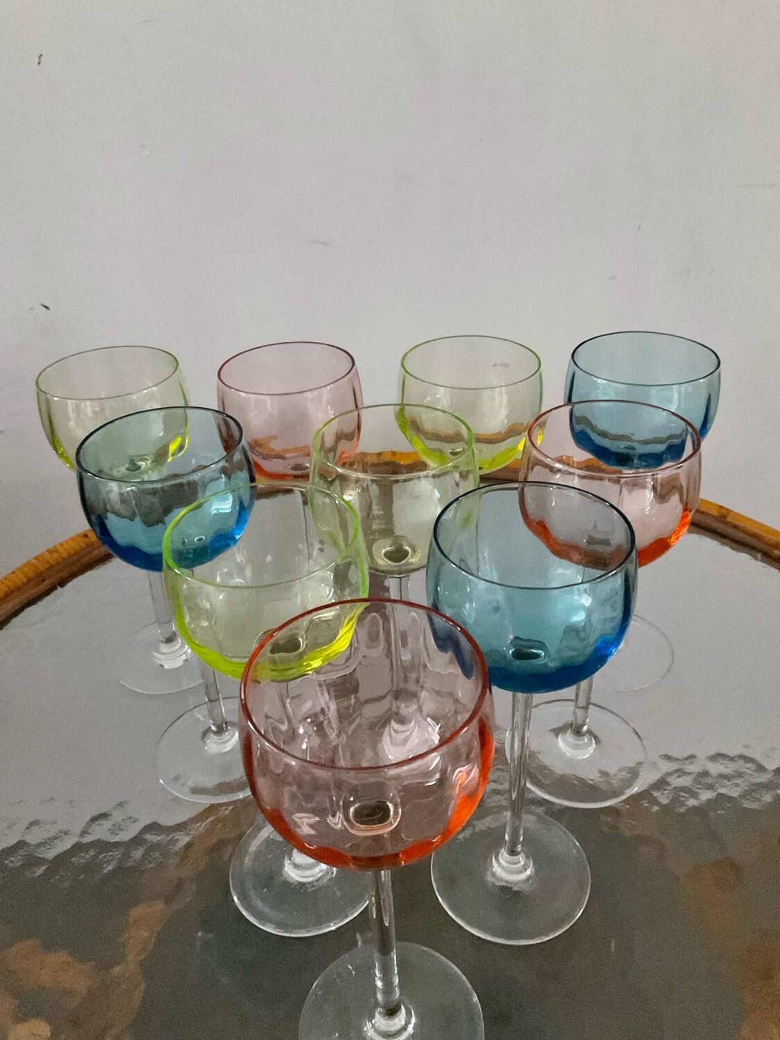 Série de 10 verres à pieds vintage 