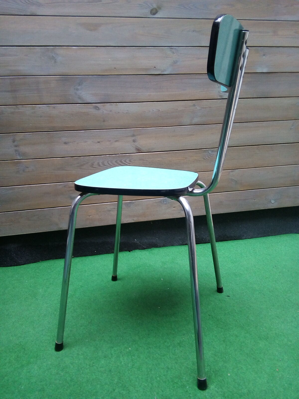 Set of 4 chairs in formica