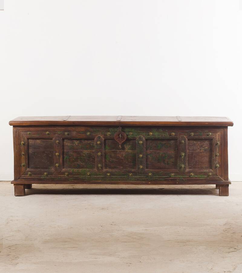 Grand coffre en bois