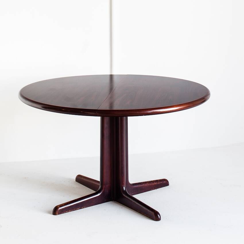 Scandinavian dining table with two extensions.Gudme Mobelfabrik. Rosewood. Denmark, 1960s