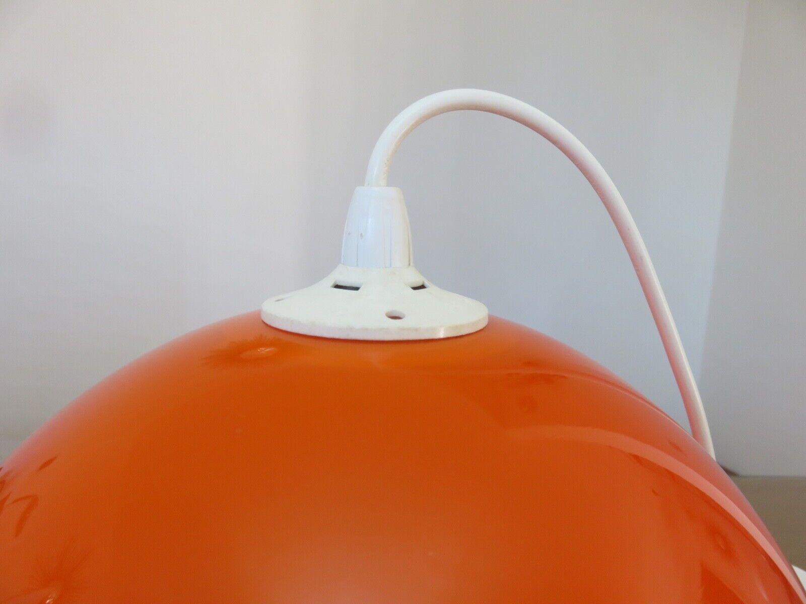 Suspension ball in opaline orange 70s