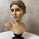 Buste de femme en platre
