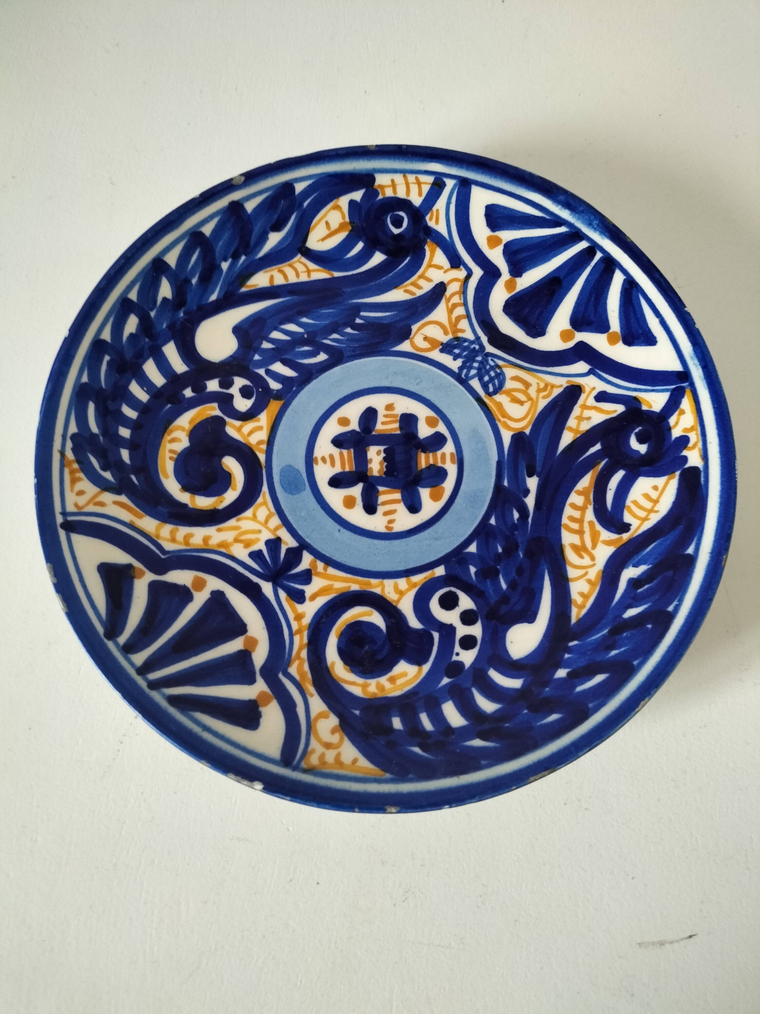 Vintage Spanish artisan plate (attributed to Talavera - Castile)