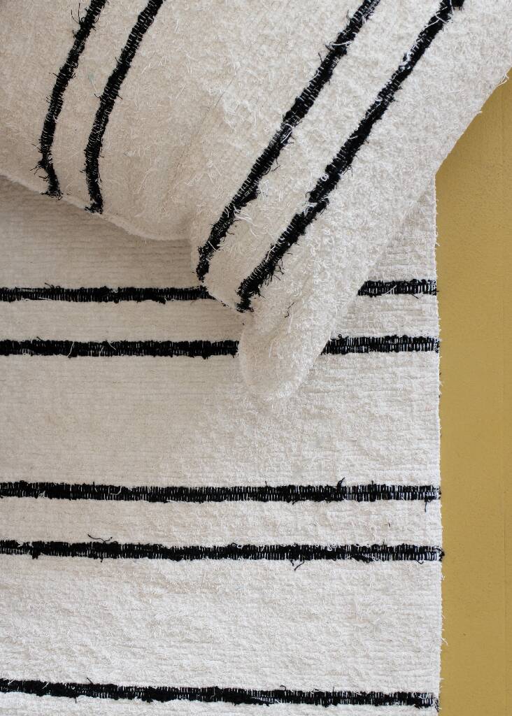 Handmade rug - 65 x 120 cm - Hand-woven from recycled cotton