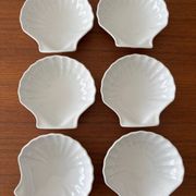 Lot de 6 petits plats coquillage vintage – coupelles en céramique blan