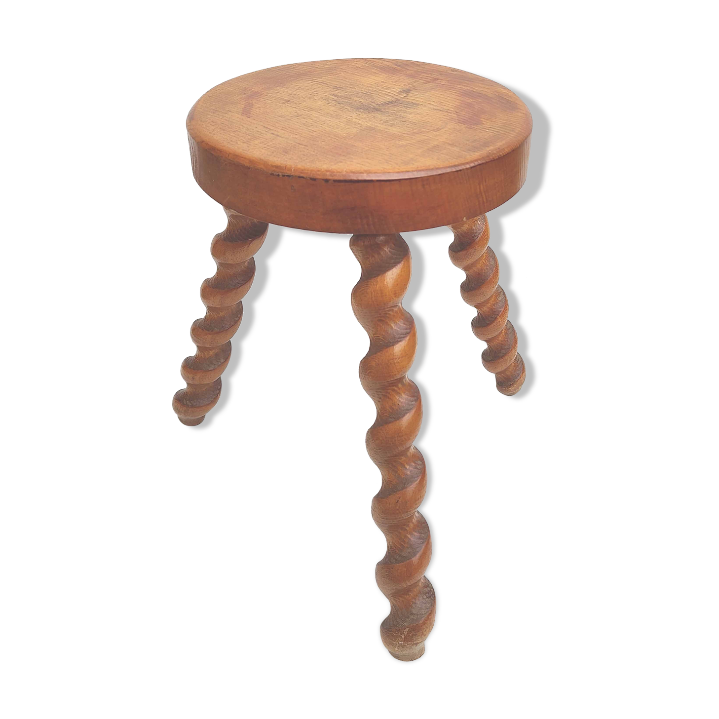 Tripod wood stool twisted feet