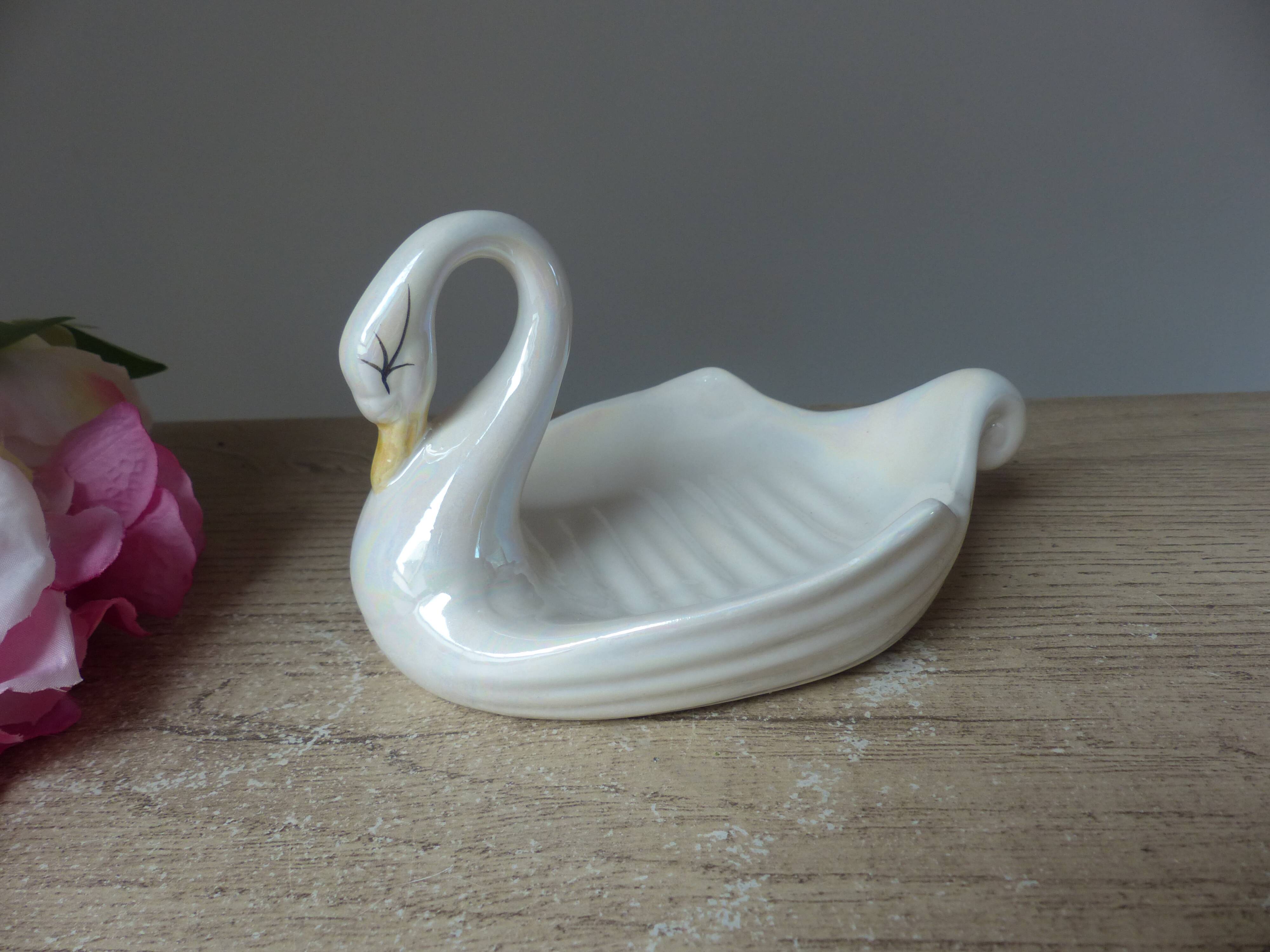 Soap holder or swan trinket in vintage iridescent white ceramic, swan sponge holder, jewelry holder