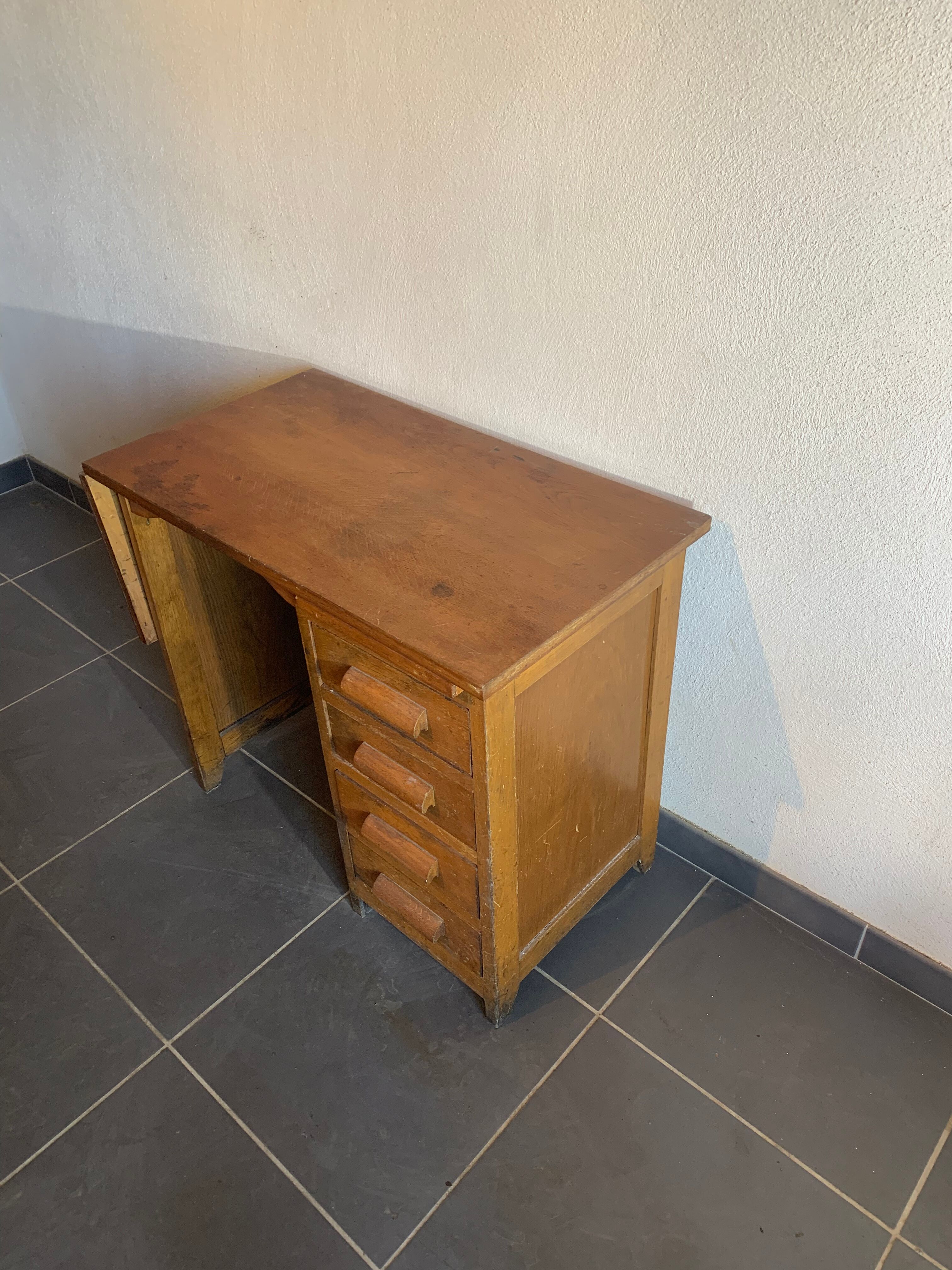 Bureau d’enfant