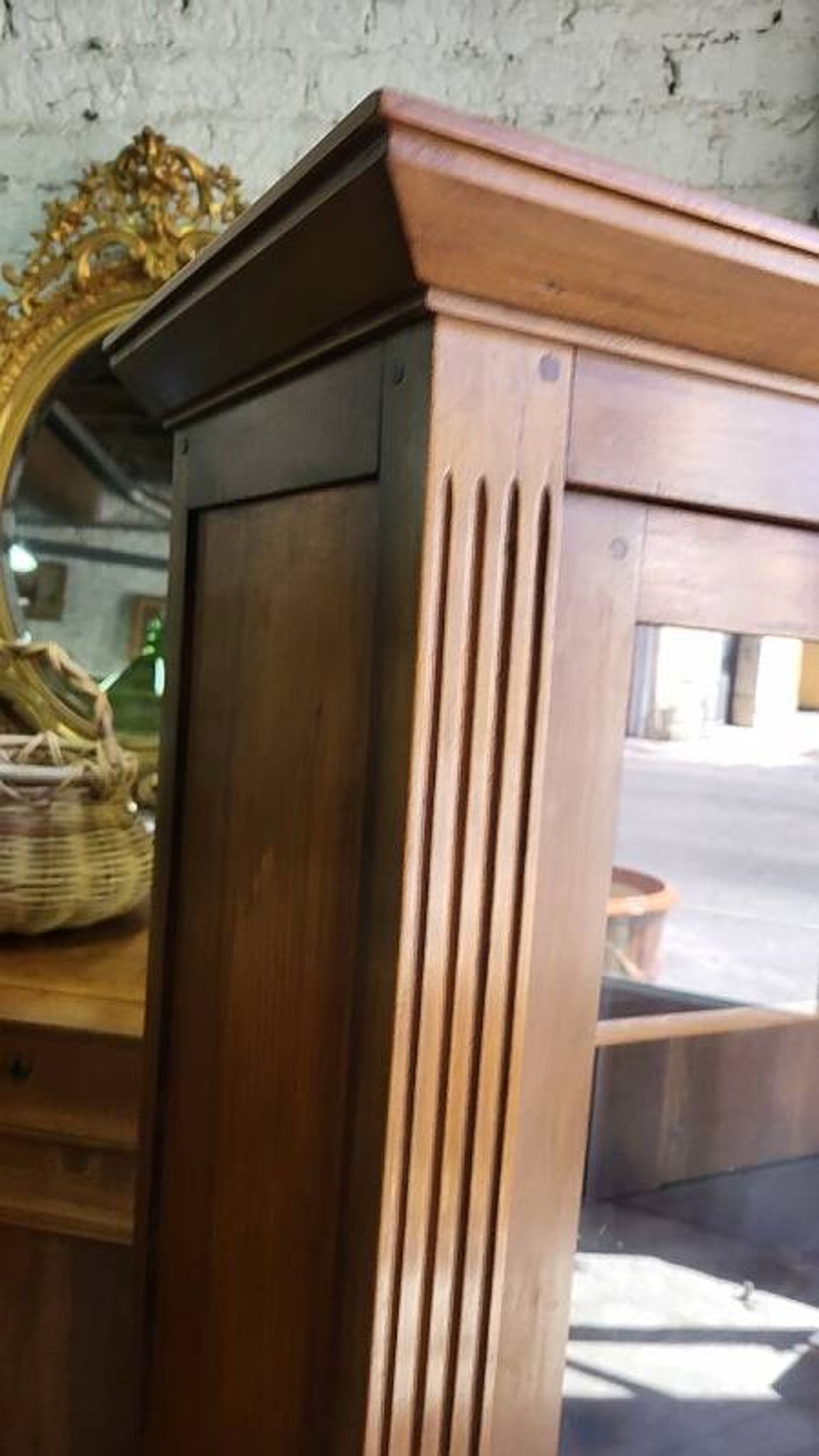 Display cabinet louis xvi style 2 doors in walnut