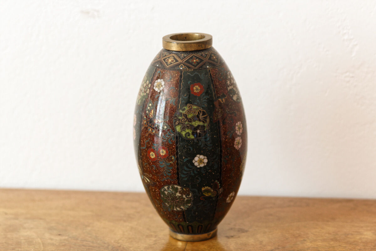 Vase en émail cloisonné et laiton 19ème siècle