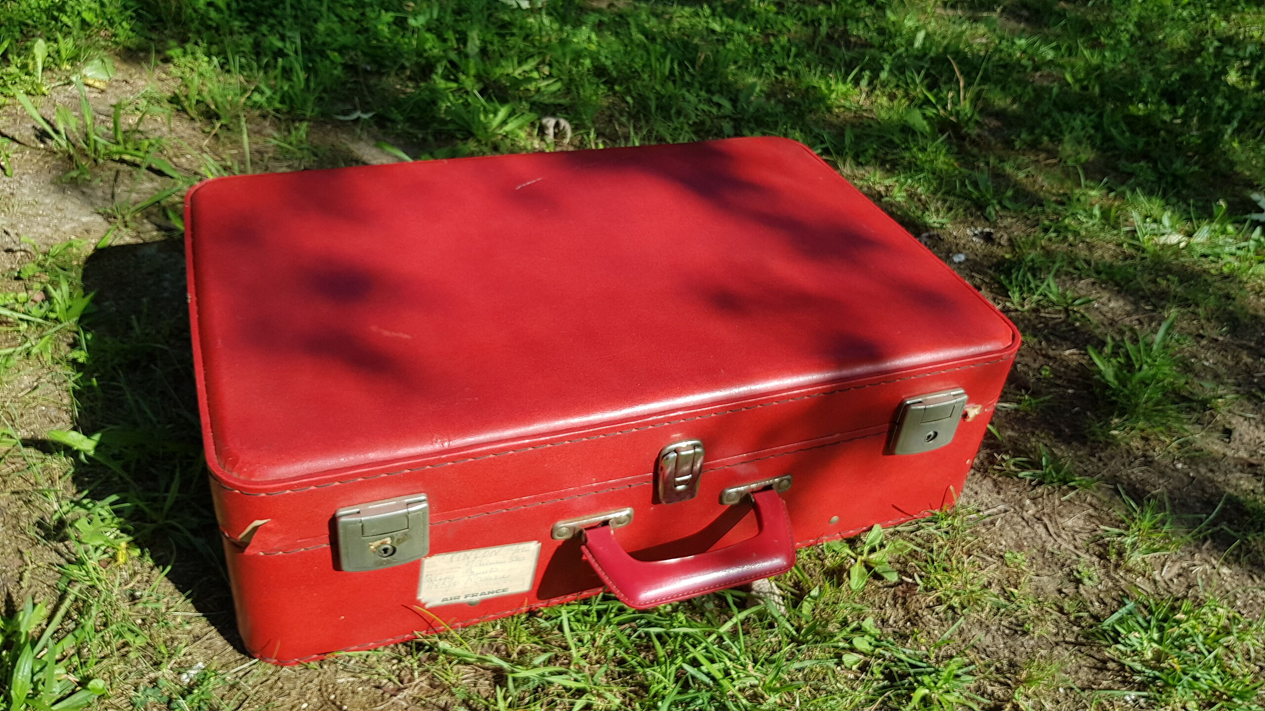Valise vintage rouge