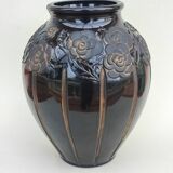 Vase en verre noir