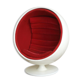 Armchair 70s globe