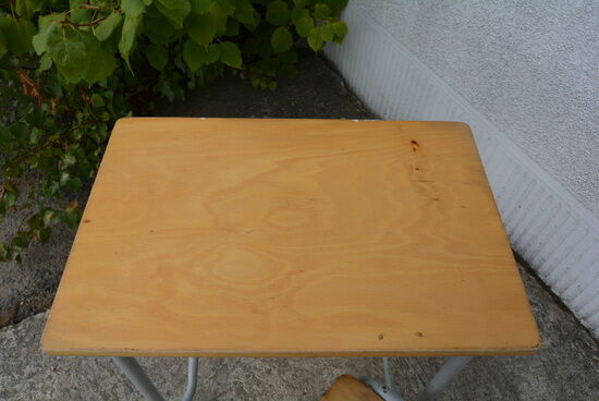 Child's desk and his chair