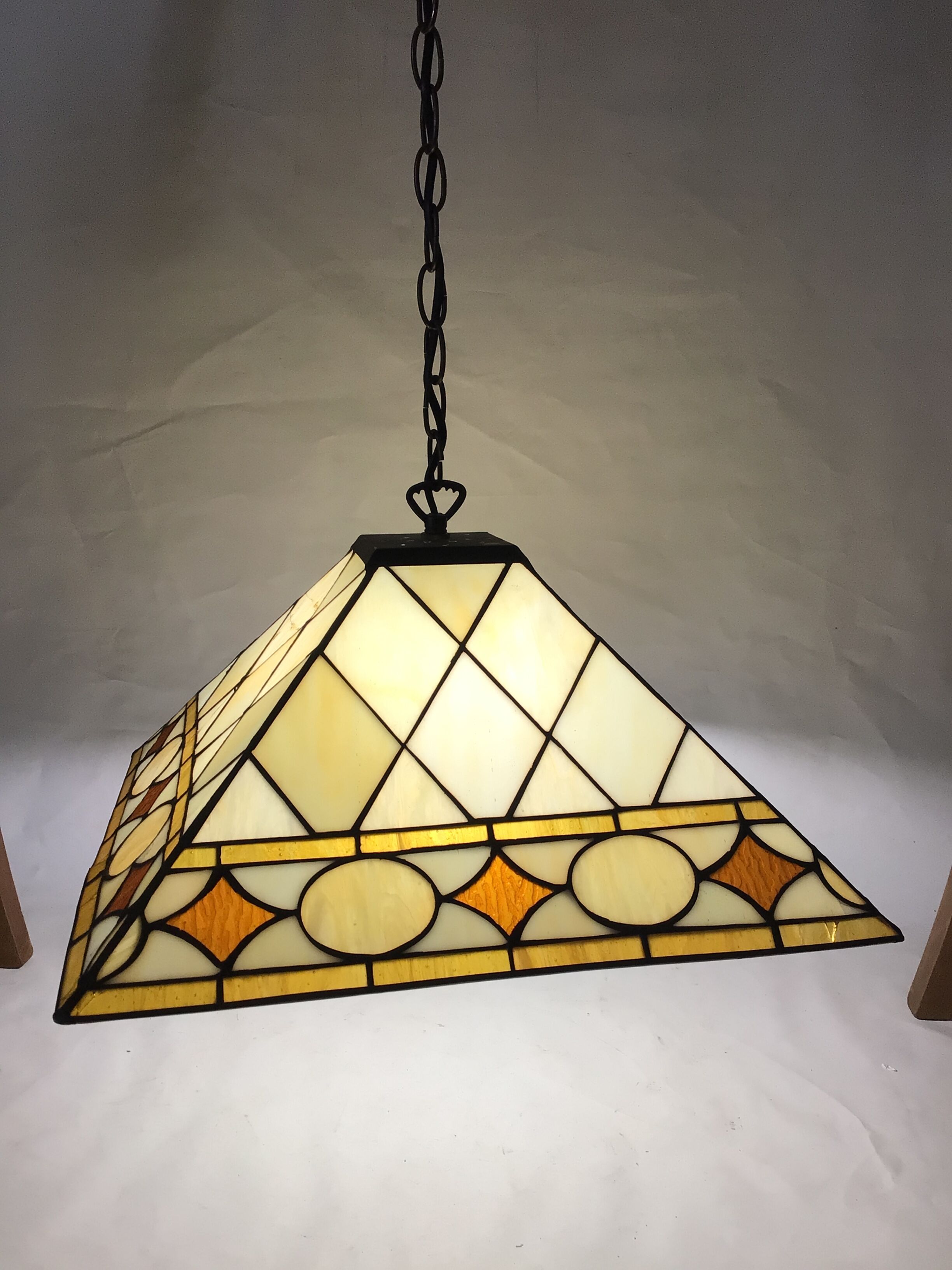Tiffany Art Deco style pendant lamp