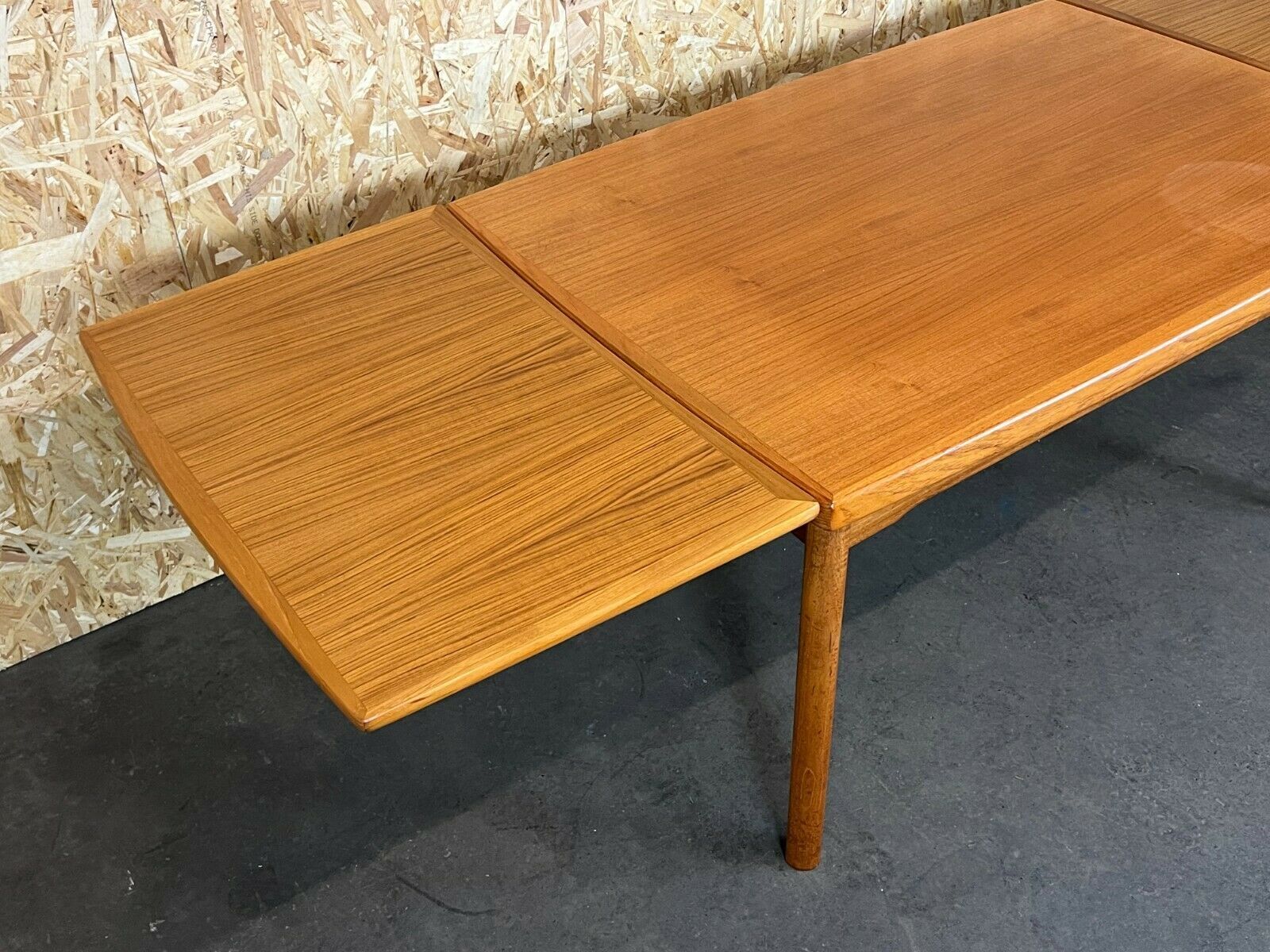 Teak coffee table 60/70