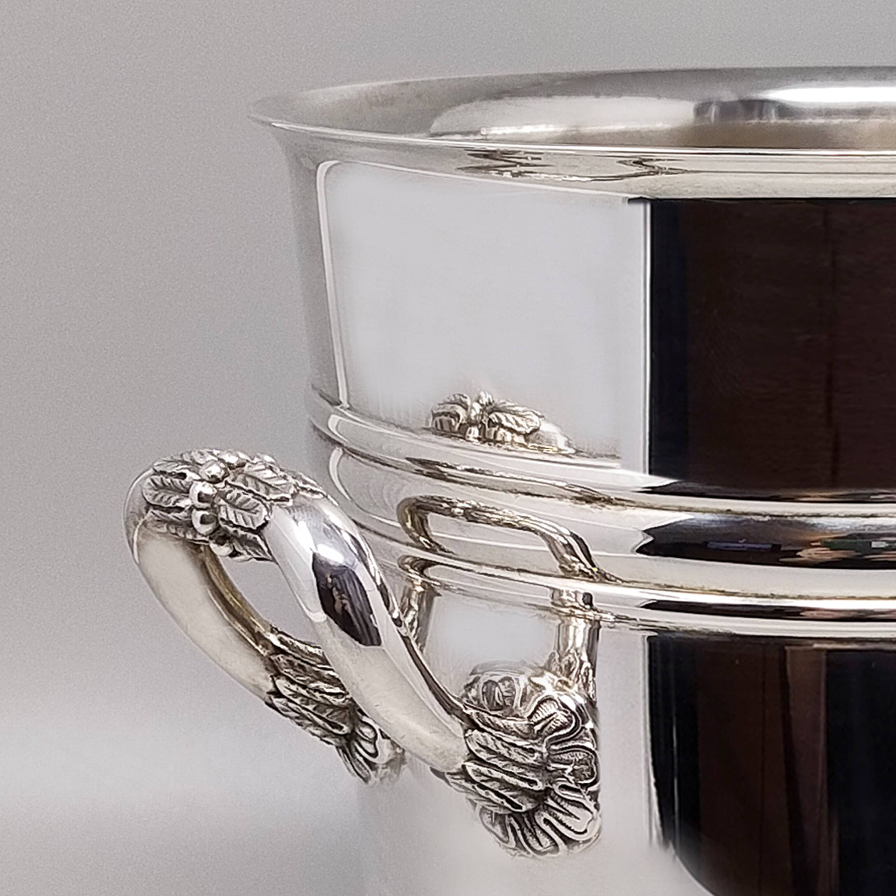 1950s Gorgeous Champagne or Ice Bucket by Christofle in Silver Plated. Made
