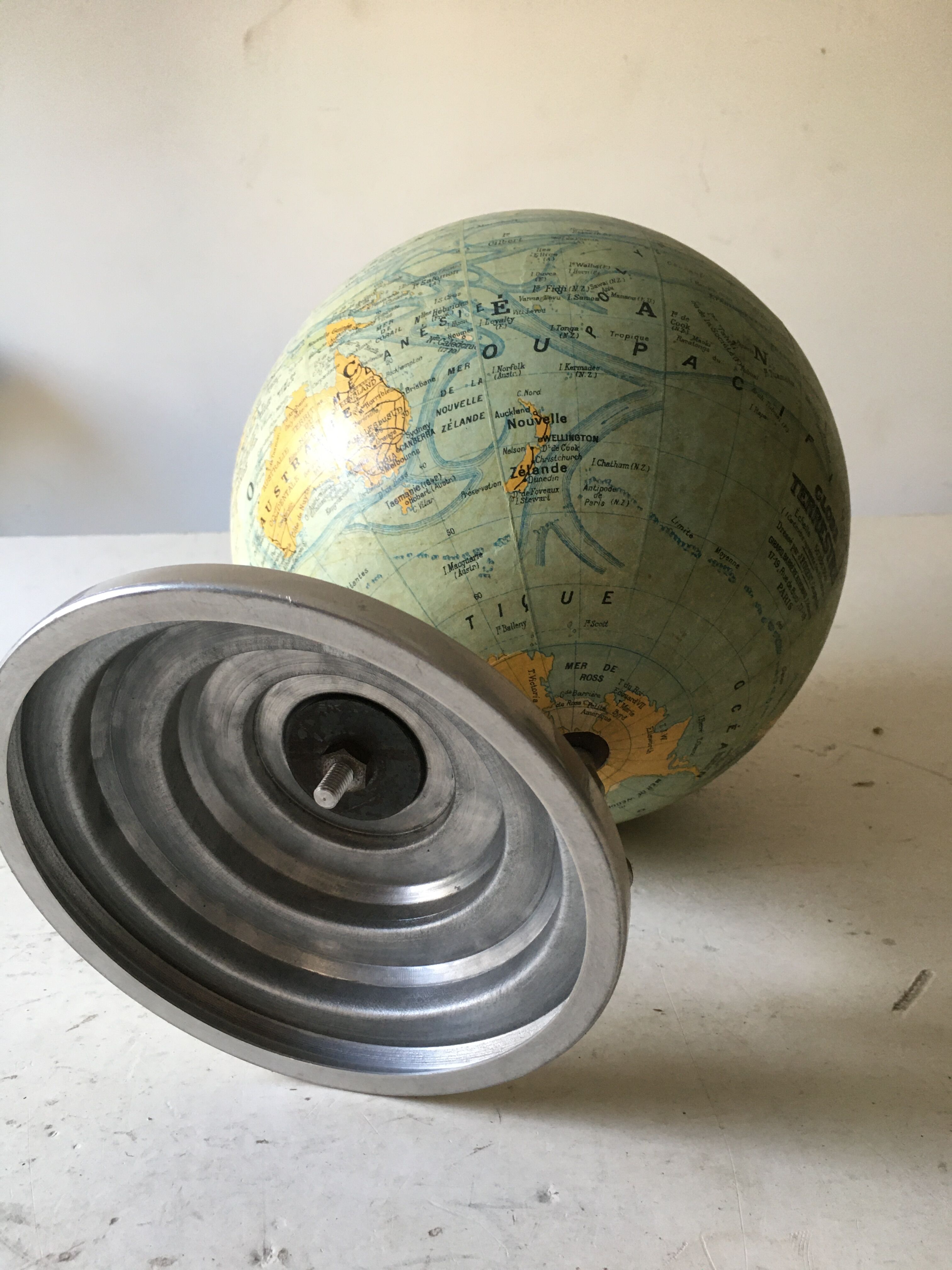 Globe