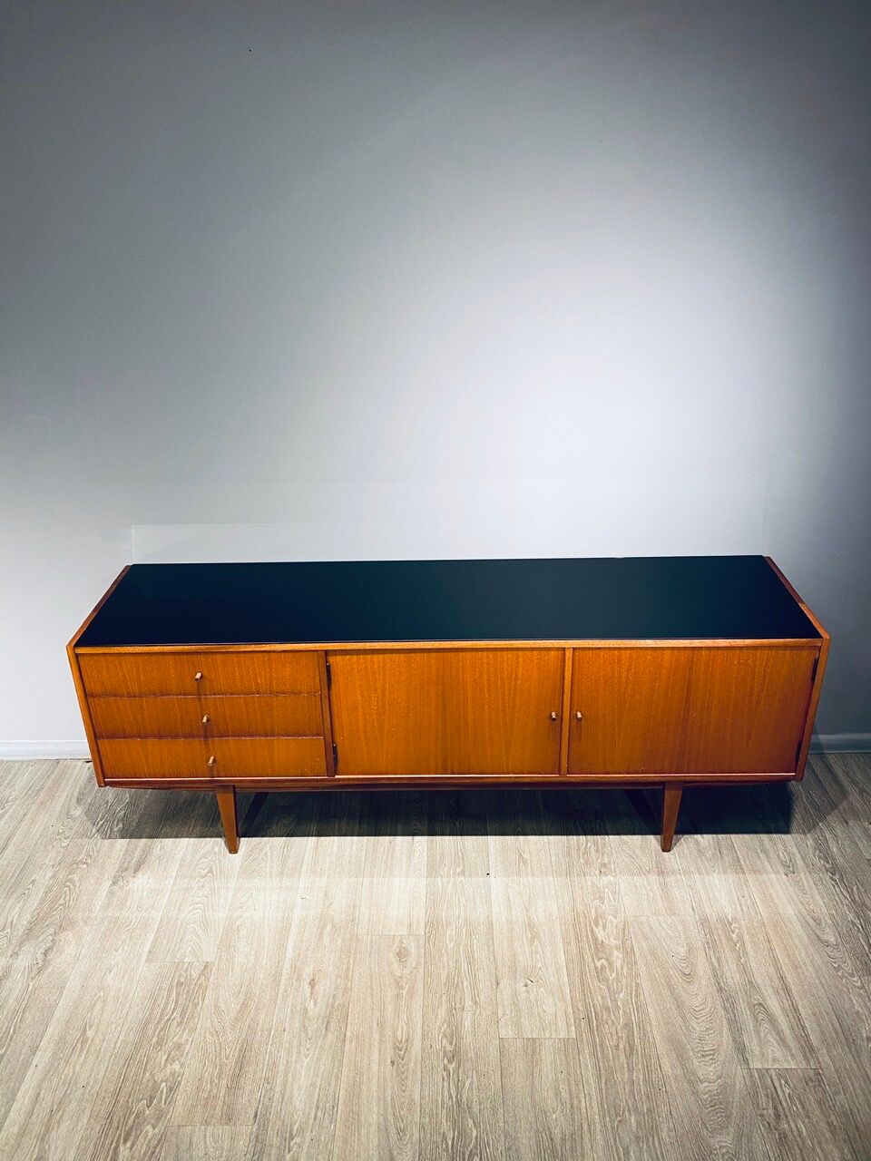 Enfilade avec tiroirs et étagères vintage 60