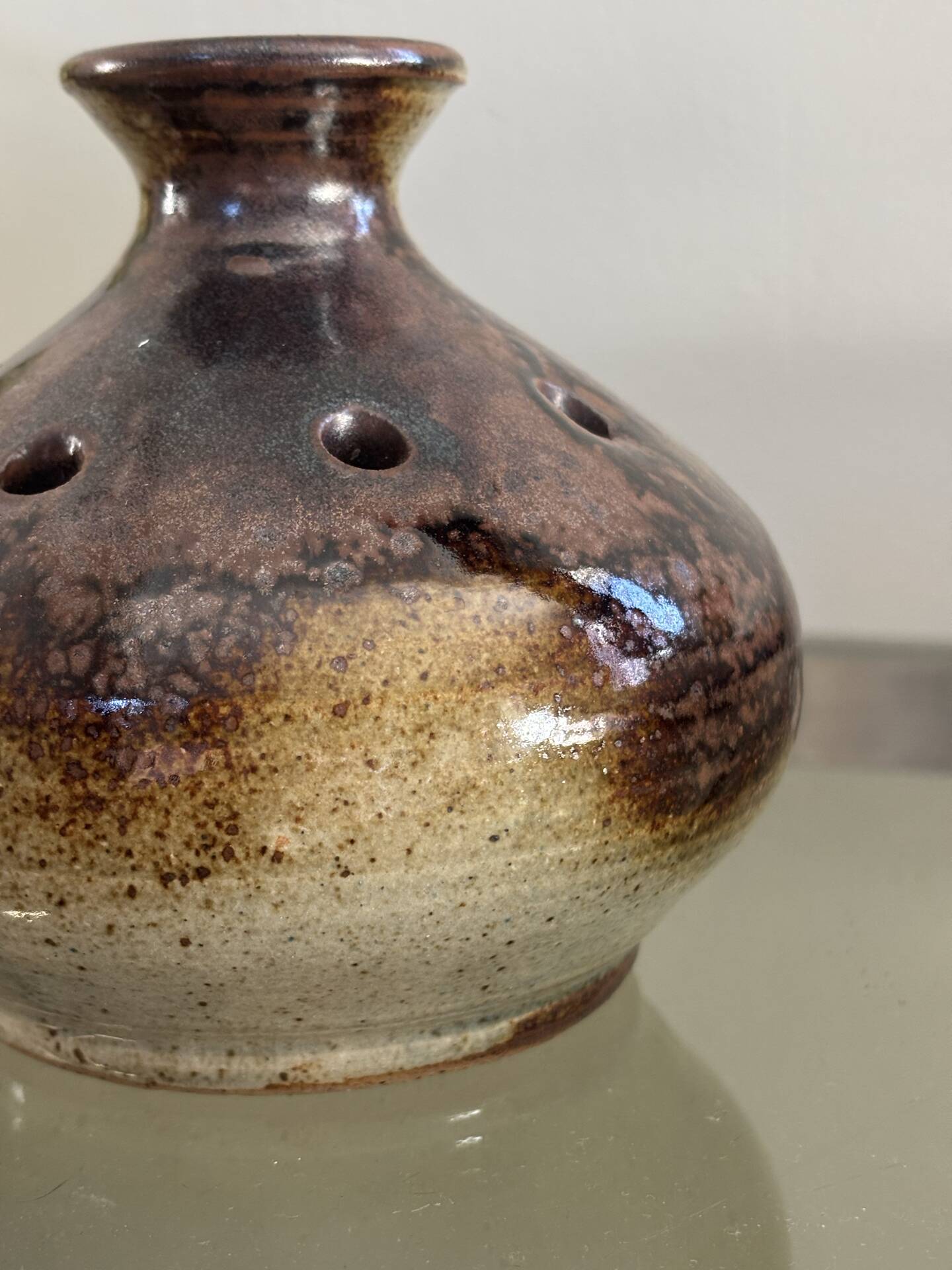 Stoneware flower vase