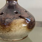 Vase pique fleur en grès