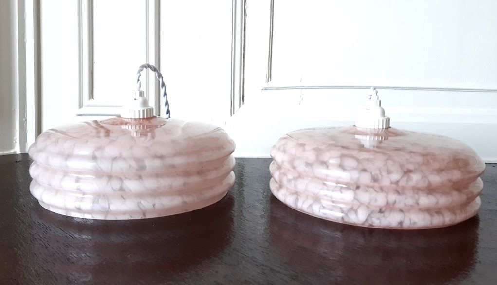 Pair of pink Clichy glass pendant lamps