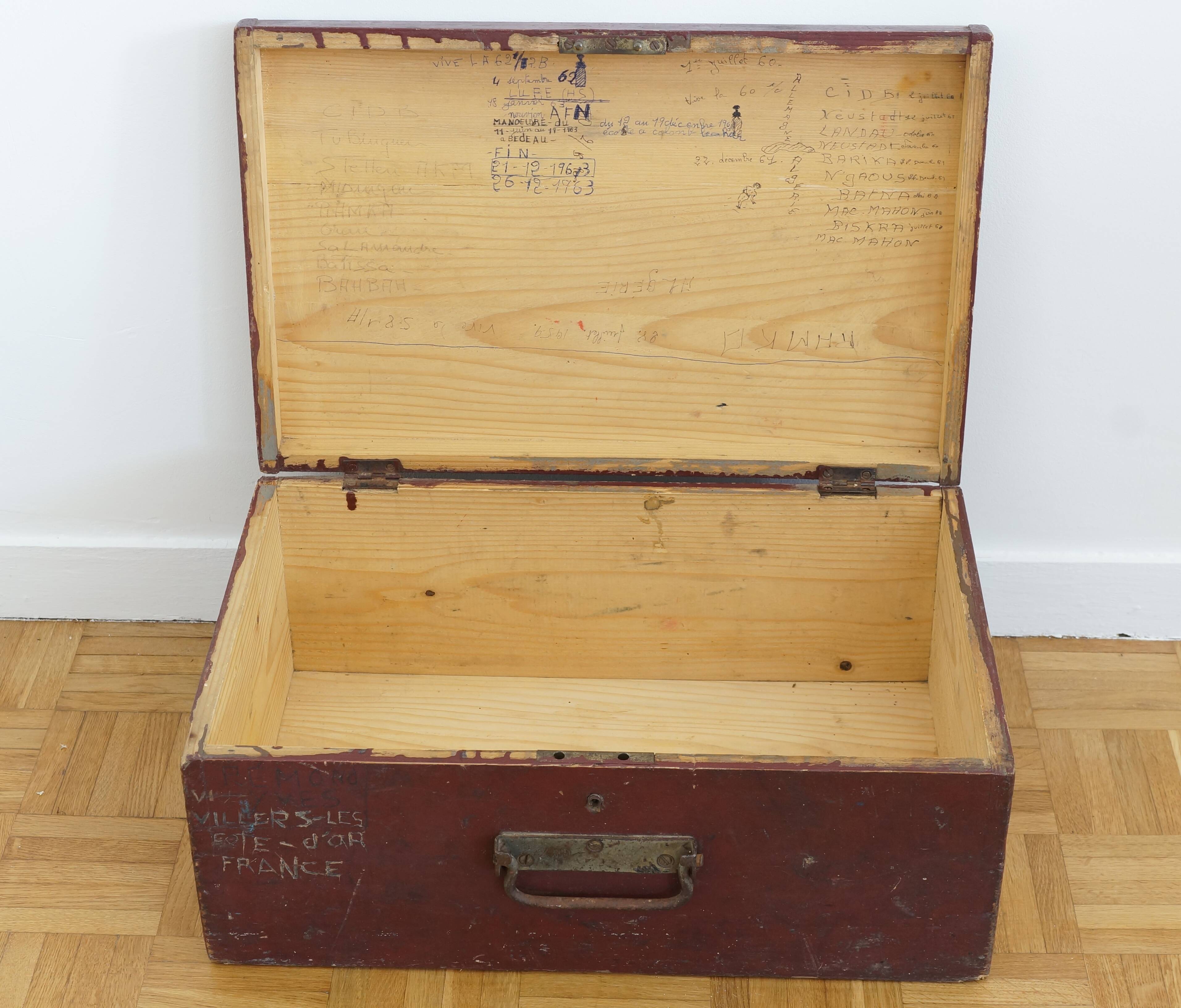 Former military service trunk