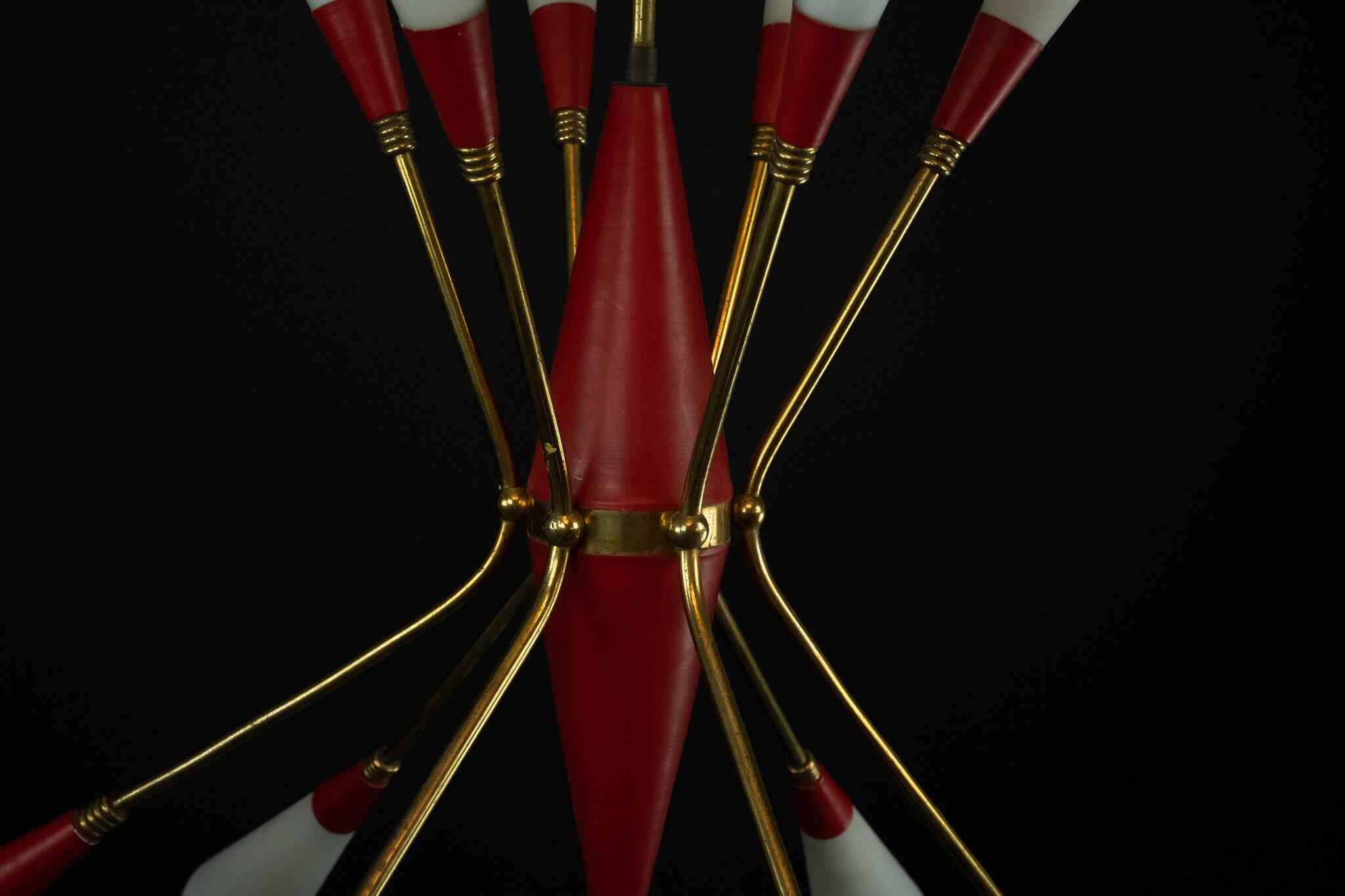 Mid-Century 12 lights chandelier in the manner of Stilnovo. Italy 1950s