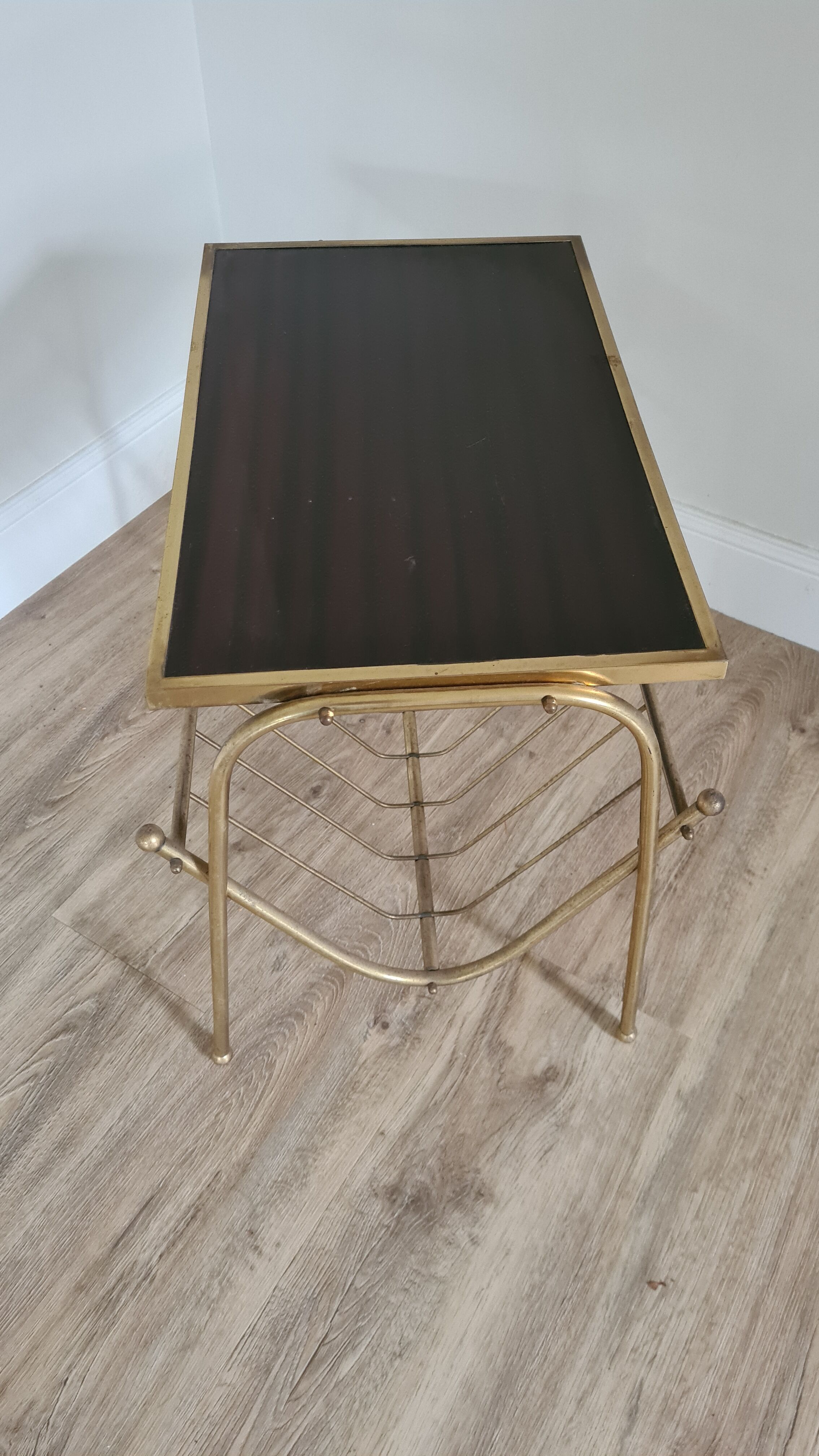 Old end of sofa / Service table with magazine holder / 60s / brass