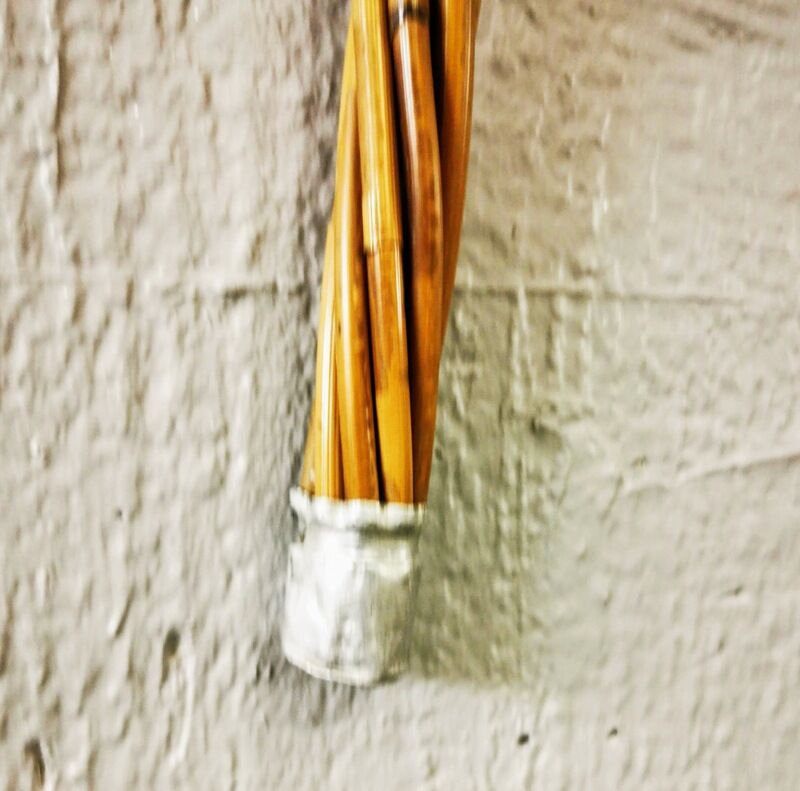 Wicker carpet tap