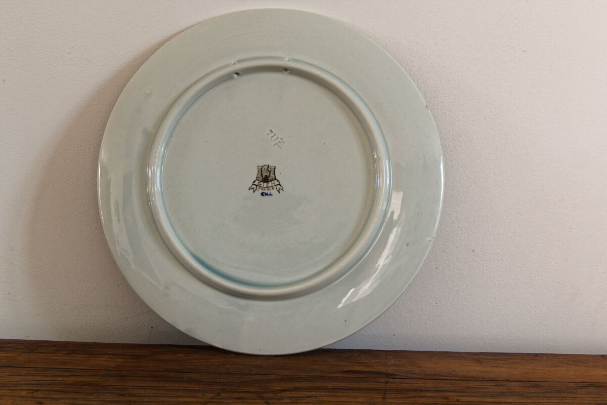 Majolica dish Gien