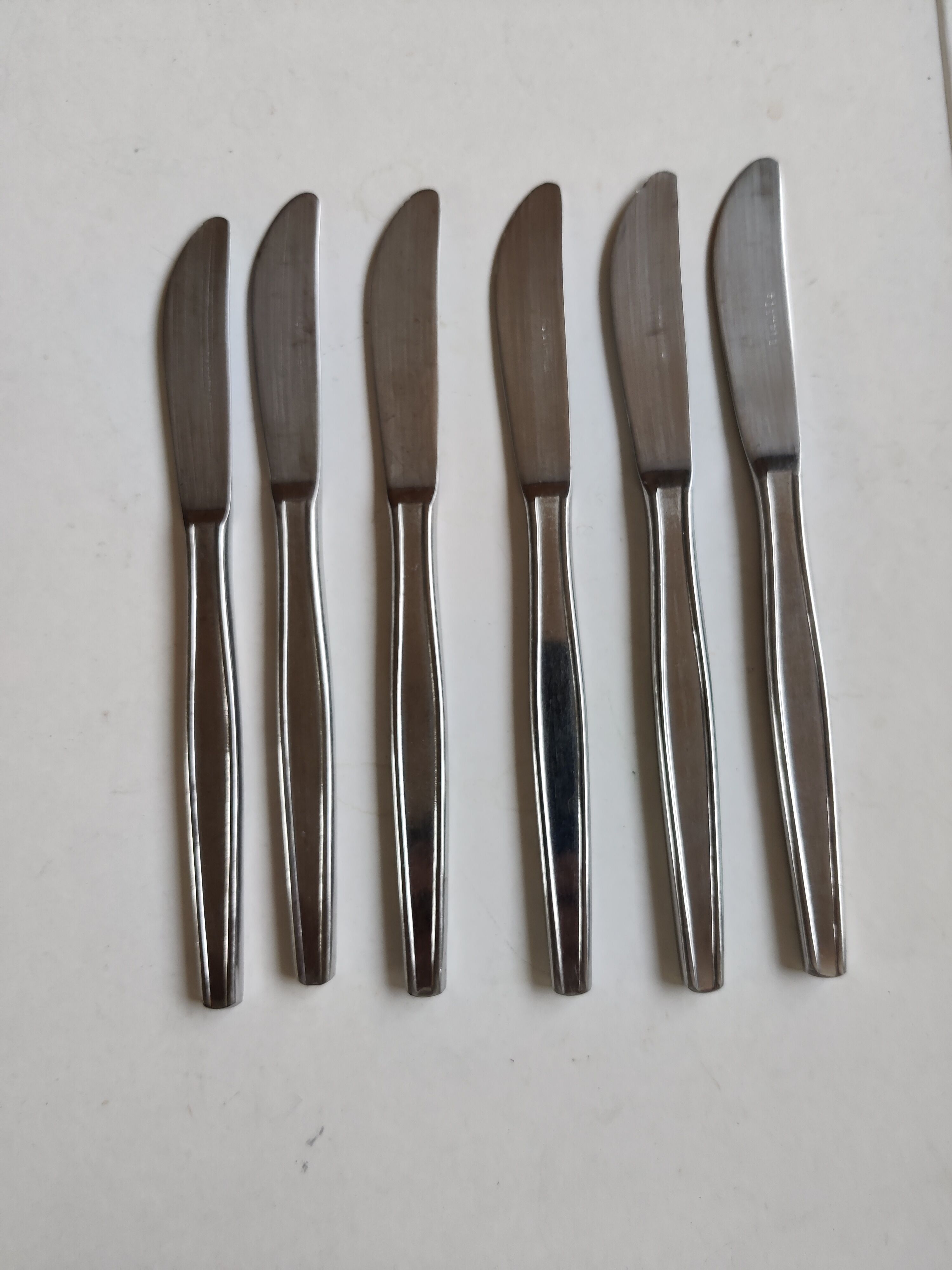 Set of 6 Rostfrei stainless steel table knives