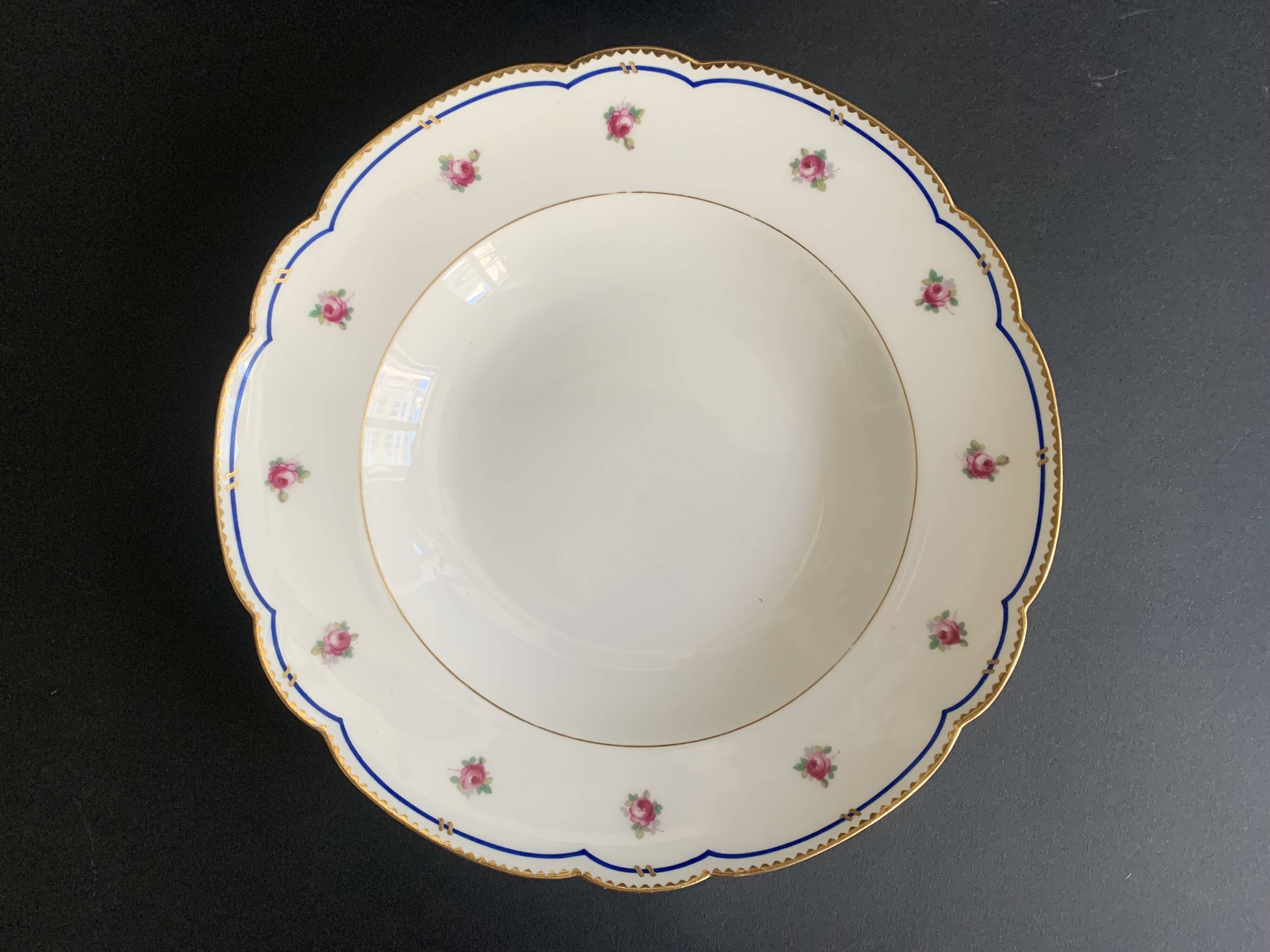 4 soup plates in Paris porcelain, "A la Reine" model, 1890, Damo
