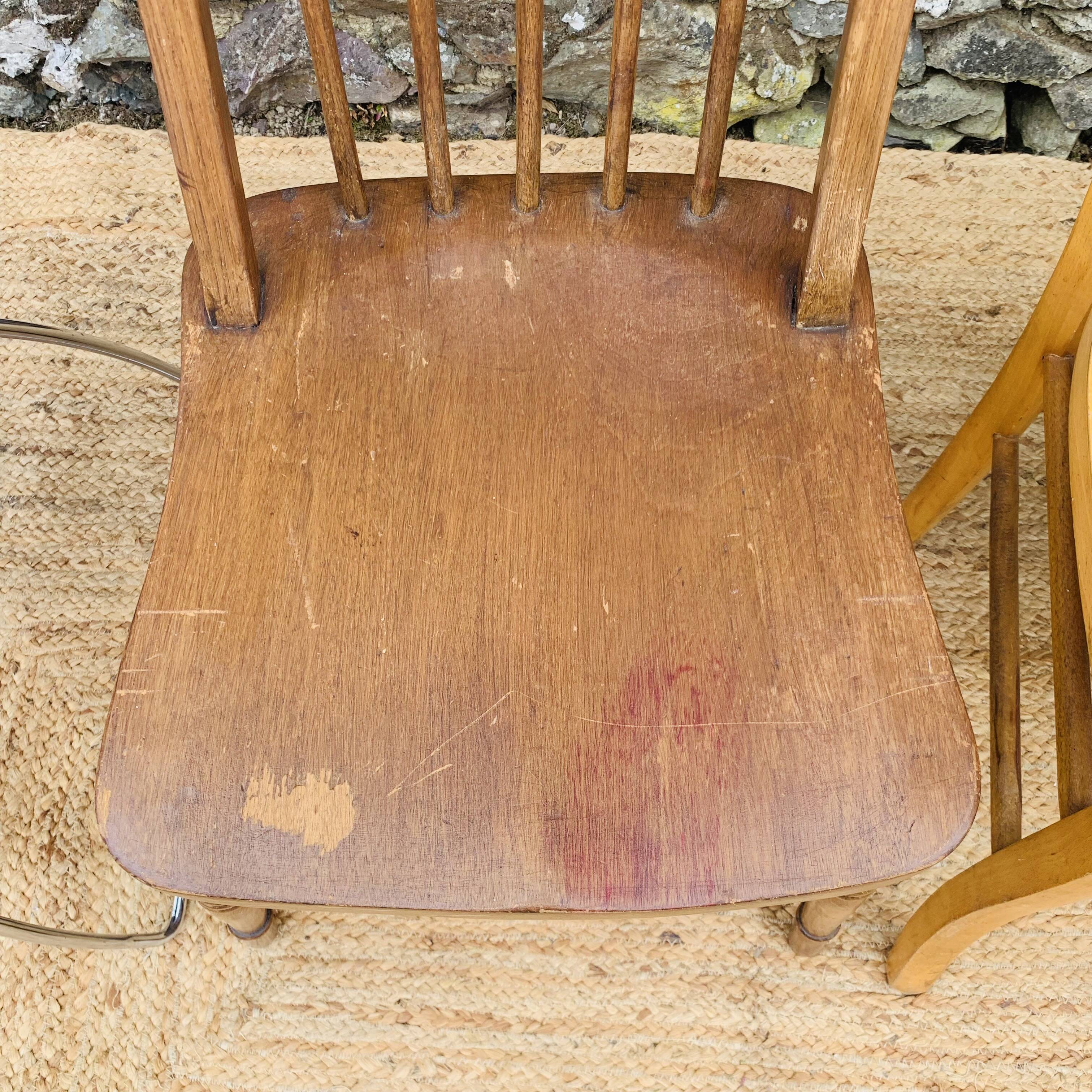 Ensemble de 4 chaises dépareillées