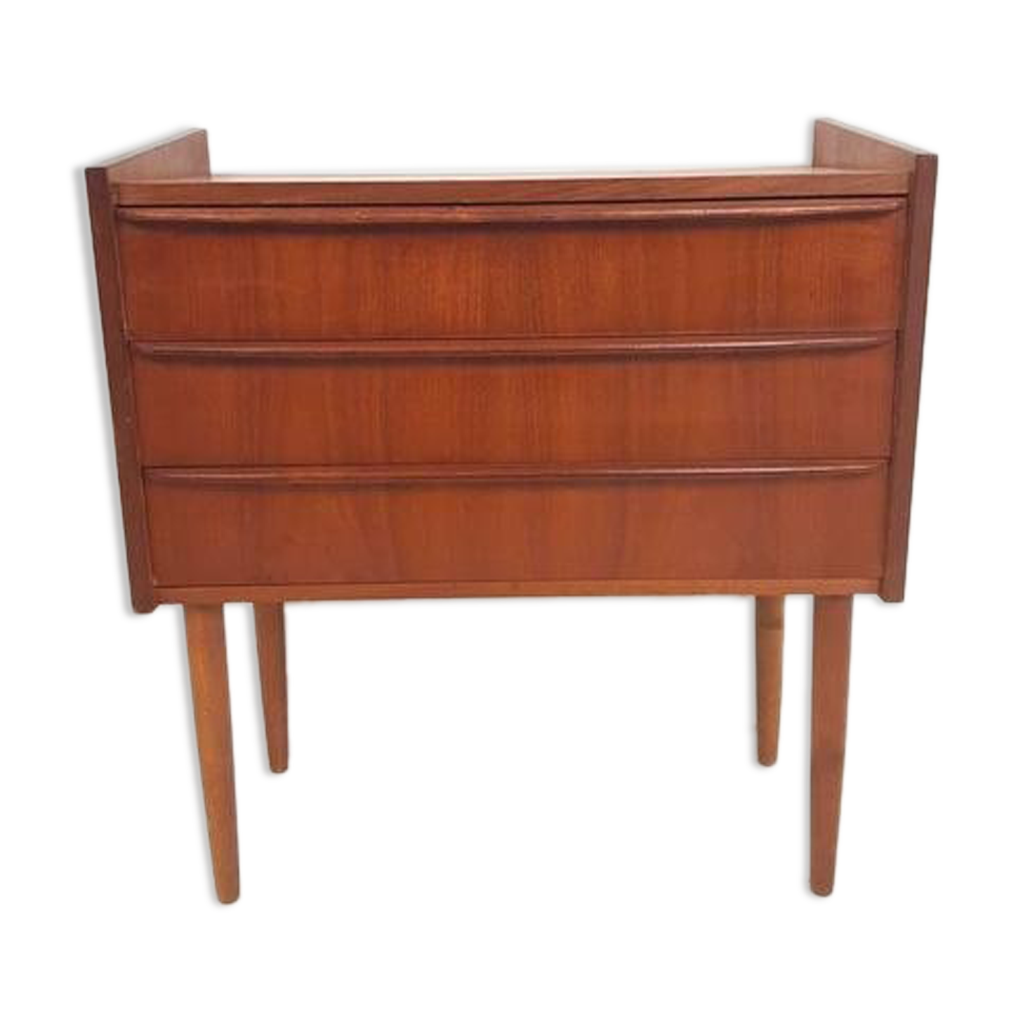 Dresser Danish bedside table