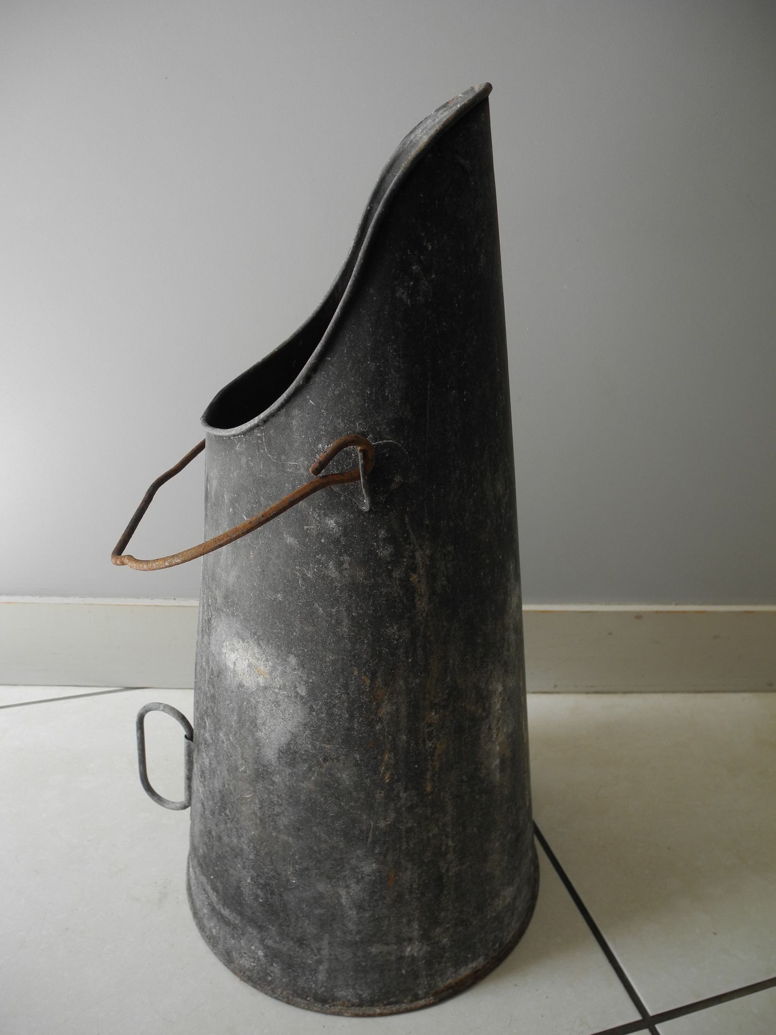 Old bucket coal zinc old zinc coal bucket zinkkohleeimer rustic decoration