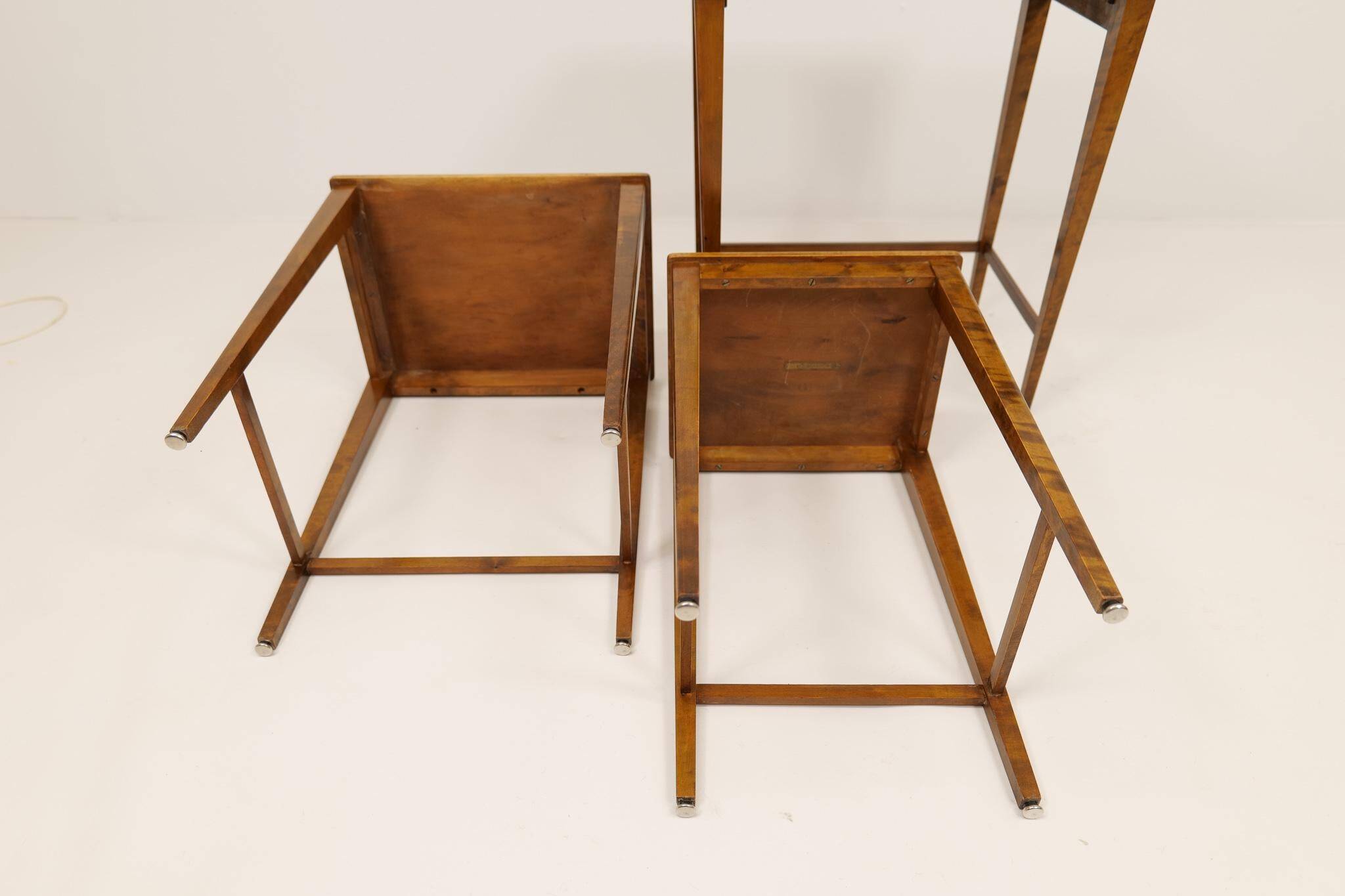 Tables gigognes Art déco en acajou et bouleau teinté, NK Suède, années 1940