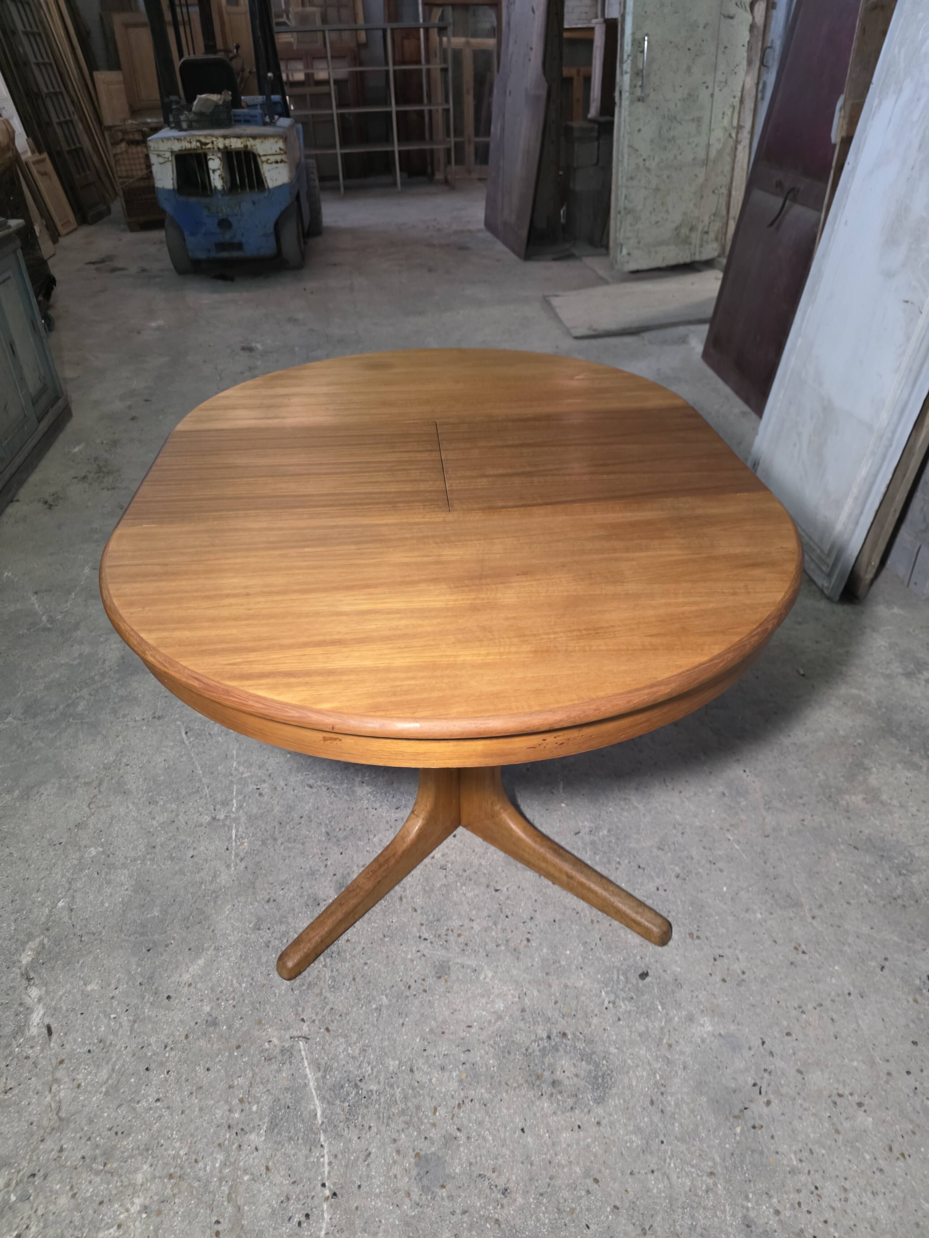 Table extensible Baumann en teck des années 60, (2 rallonges)