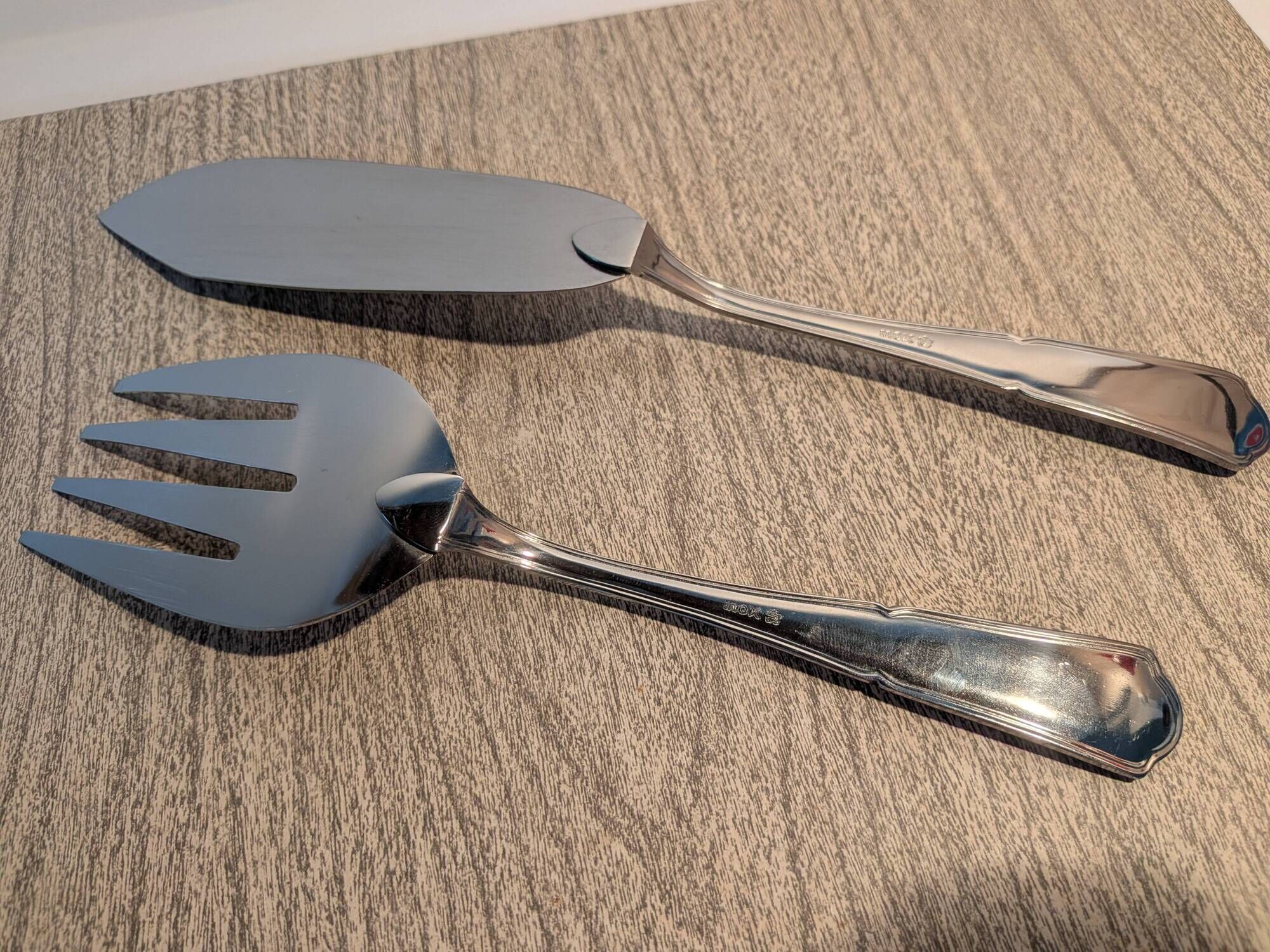 Vintage 26-piece stainless steel cutlery set with case – À La Ménagère